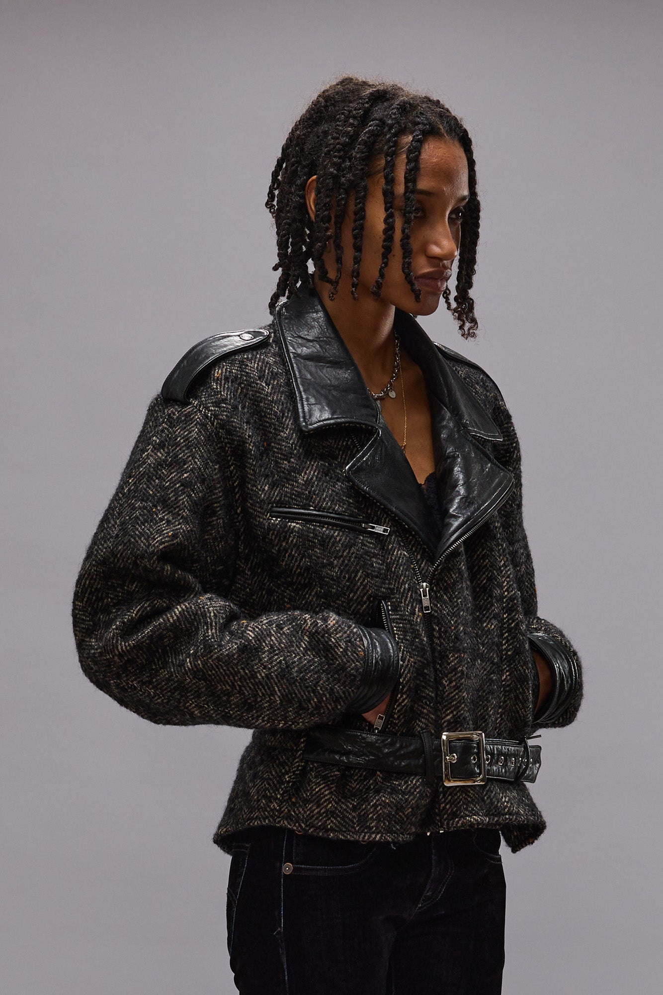 EXAGGERATED SHOULDER MOTORCYCLE JACKET WITH CUFFS - BLACK HERRINGBONE - R13 - 4