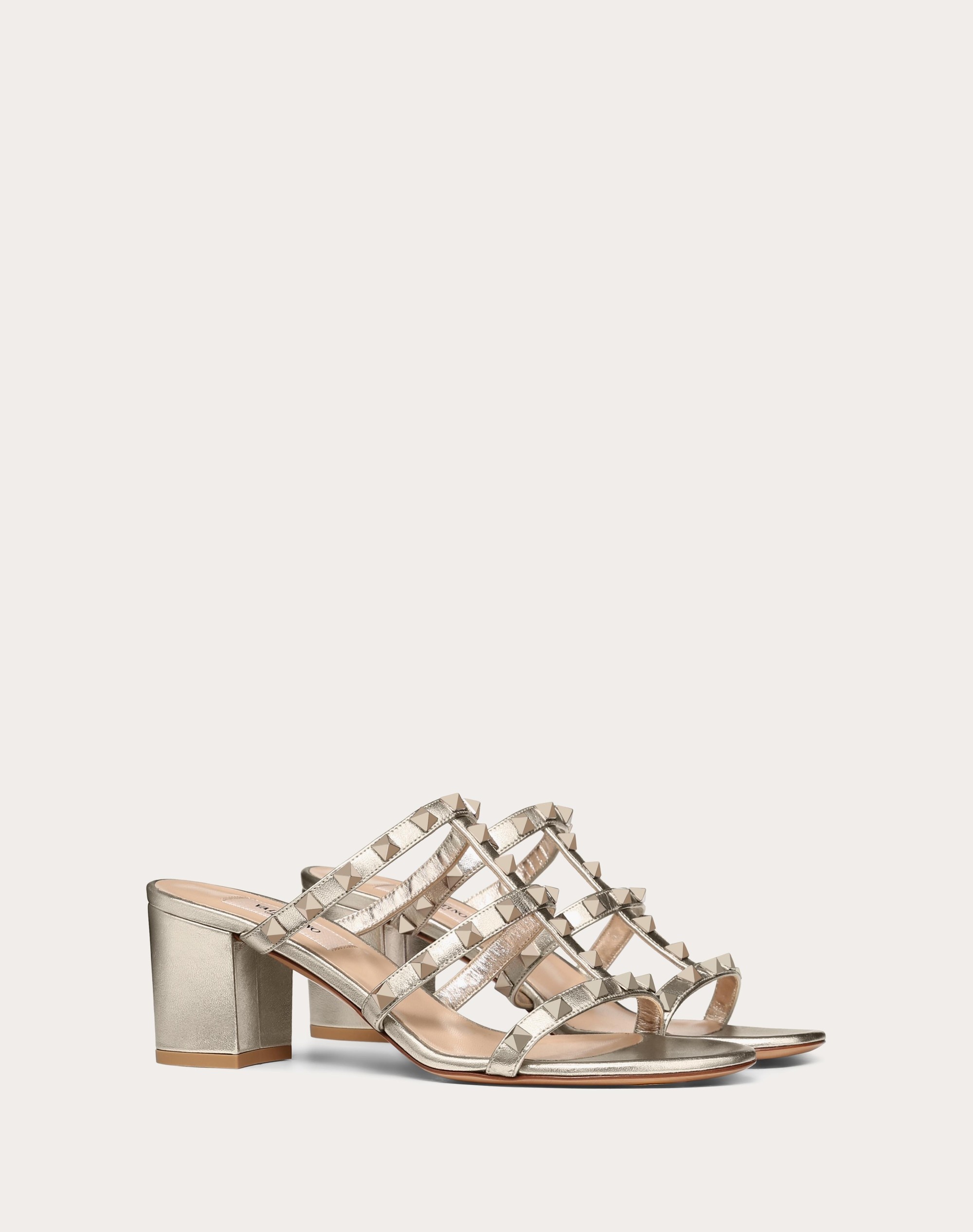 ROCKSTUD METALLIC CALFSKIN LEATHER SLIDE SANDAL 60 MM - 2