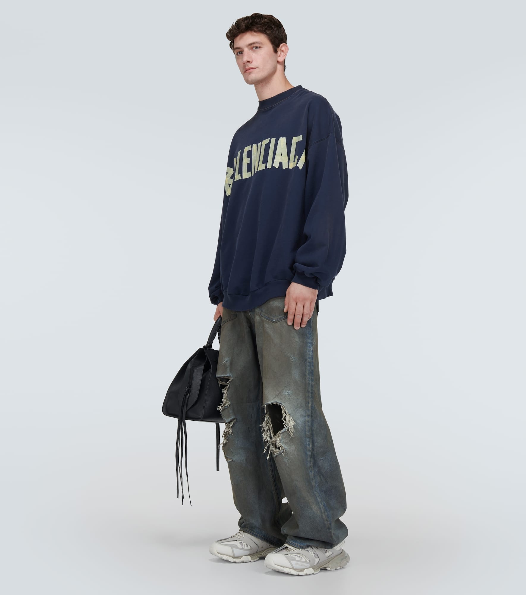 Distressed jeans - 2