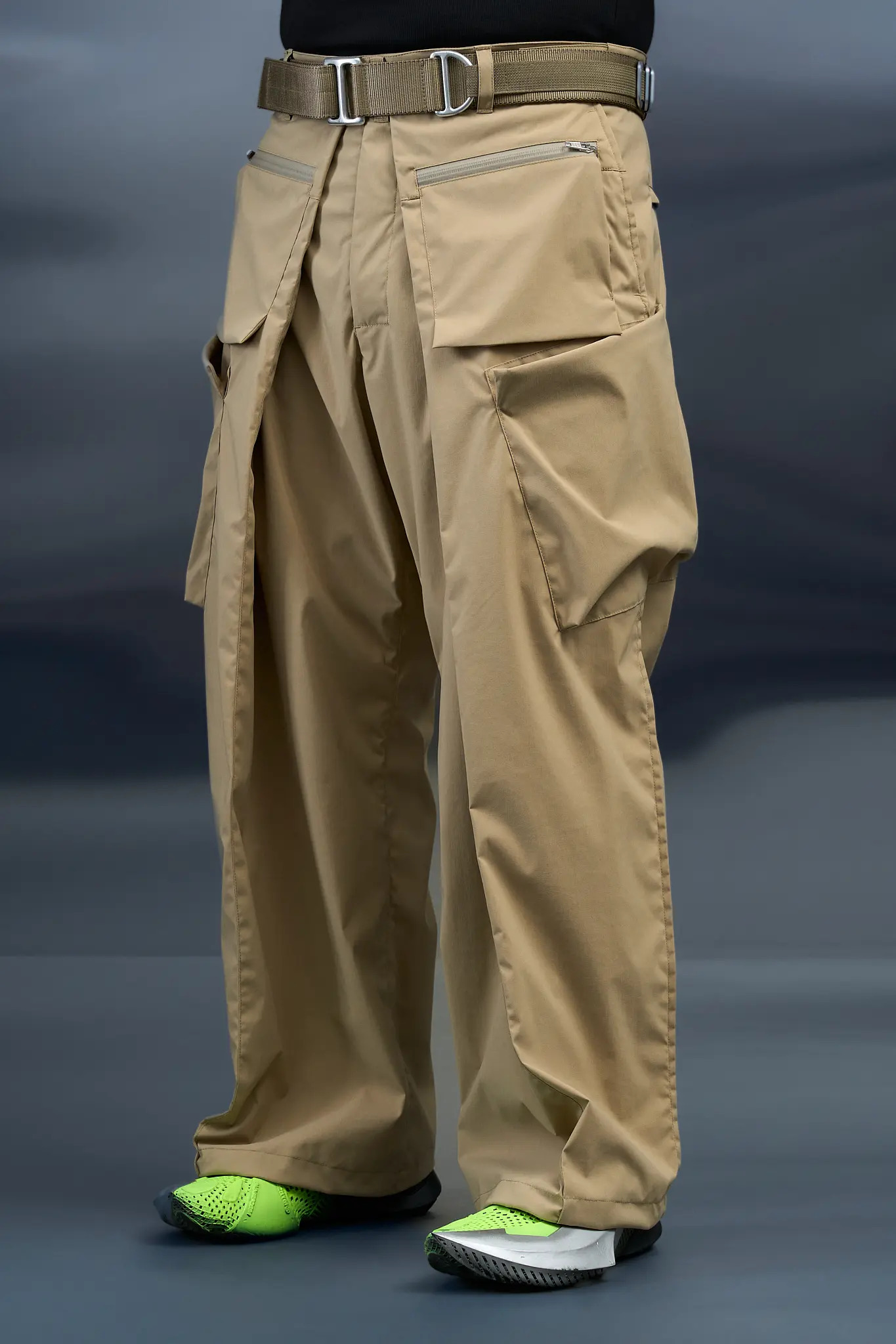 P45A-E Encapsulated Nylon Single Pleat Cargo Trouser Khaki - 11