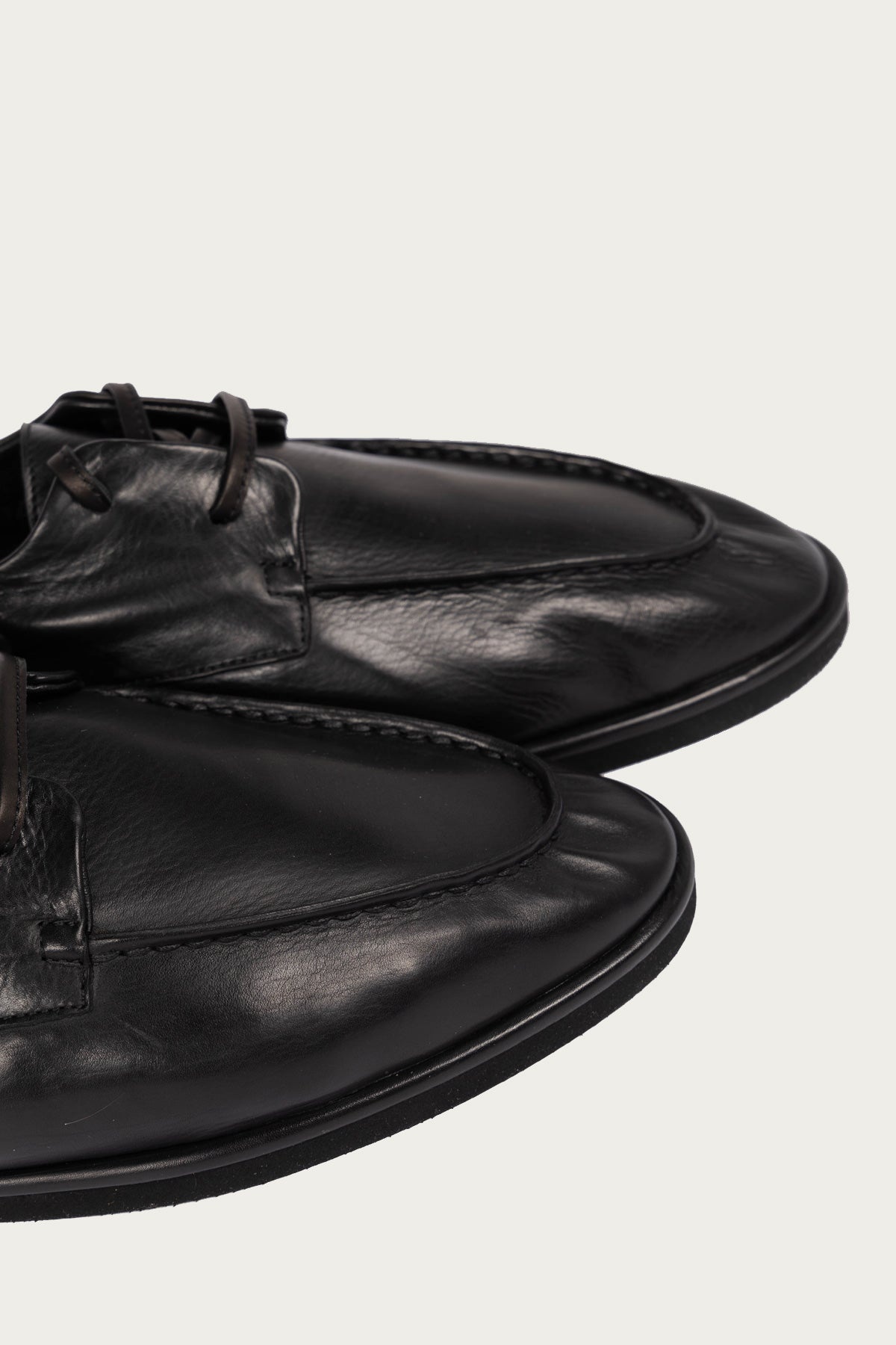 AURALEE Soft Leather Deck Shoes - Black | REVERSIBLE