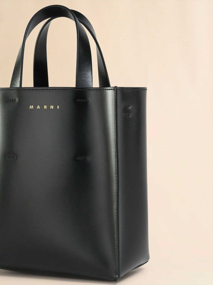 MUSEO SMALL BAG IN BLACK LEATHER - 3