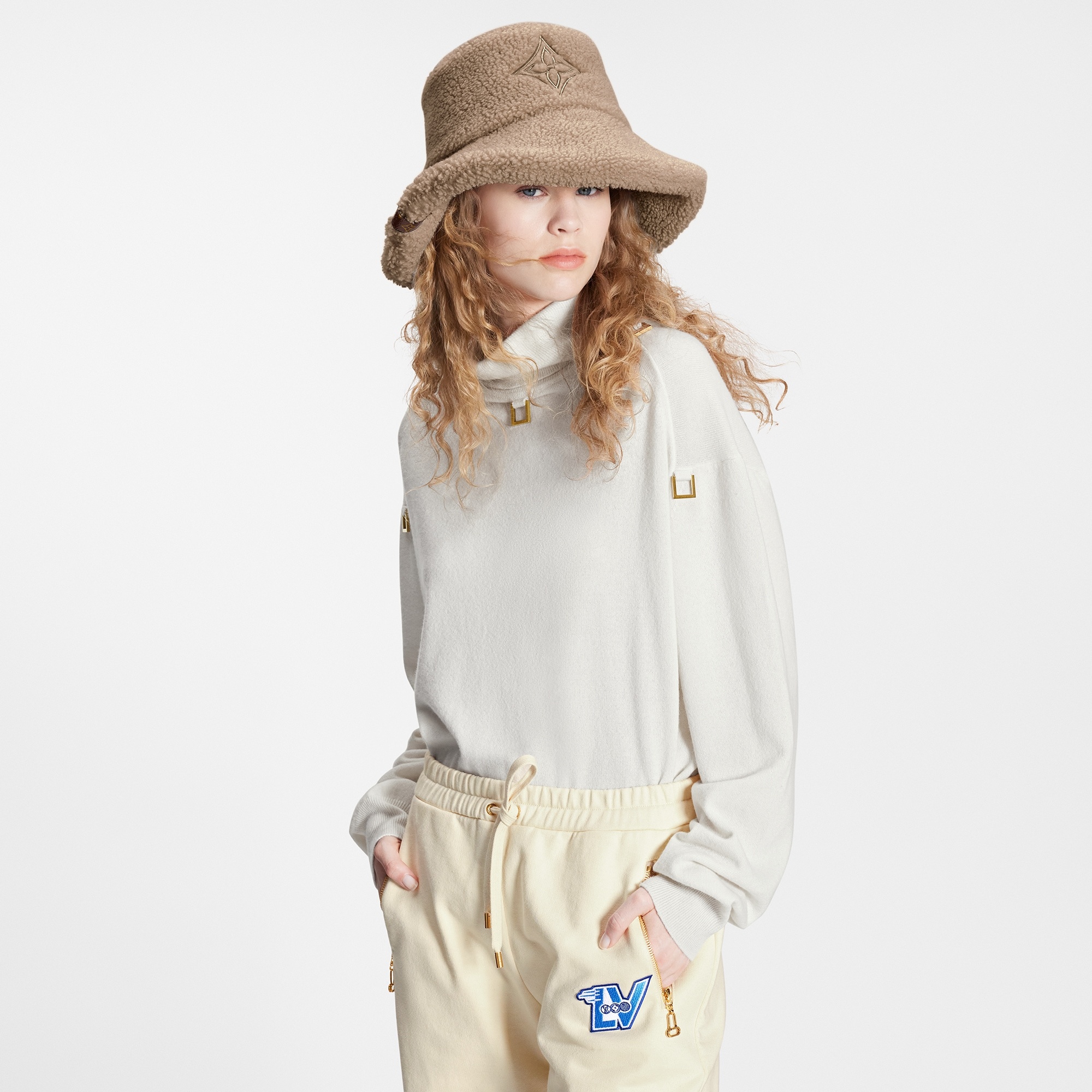 Big Hug Bucket Hat - 3