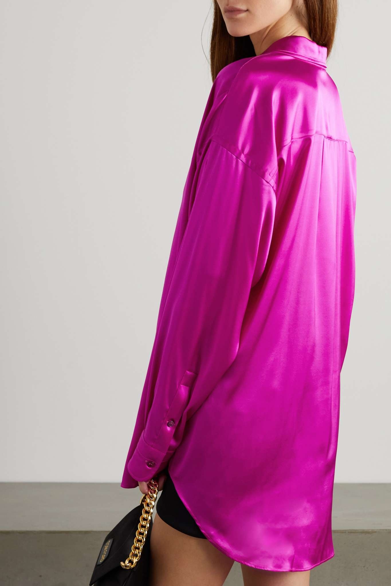 Tシャツ・カットソー TOM FORD stretch silk satin relaxed fit shirt TOM FORD Oversized stretch-silk satin shirt | NET-A-PORTER