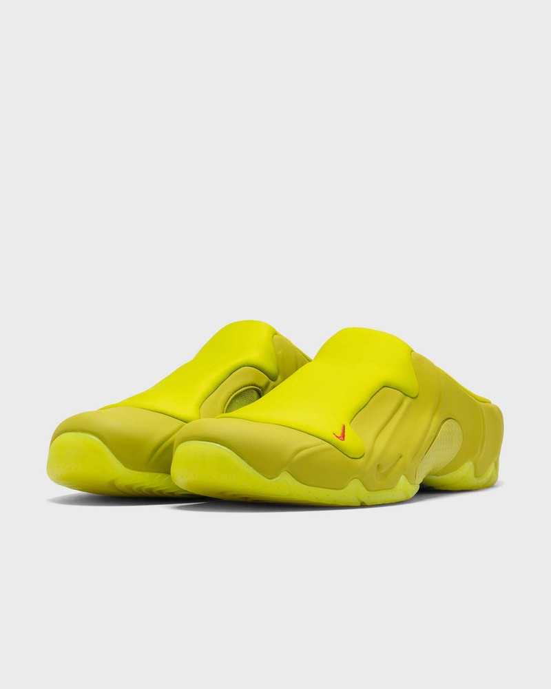 Nike CLOGPOSITE outlook