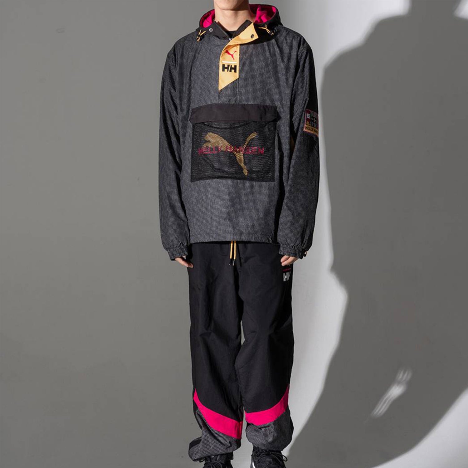 PUMA x HELLY HANSEN Crossover Contrasting Colors Hooded Jacket Black 597143-01 - 3