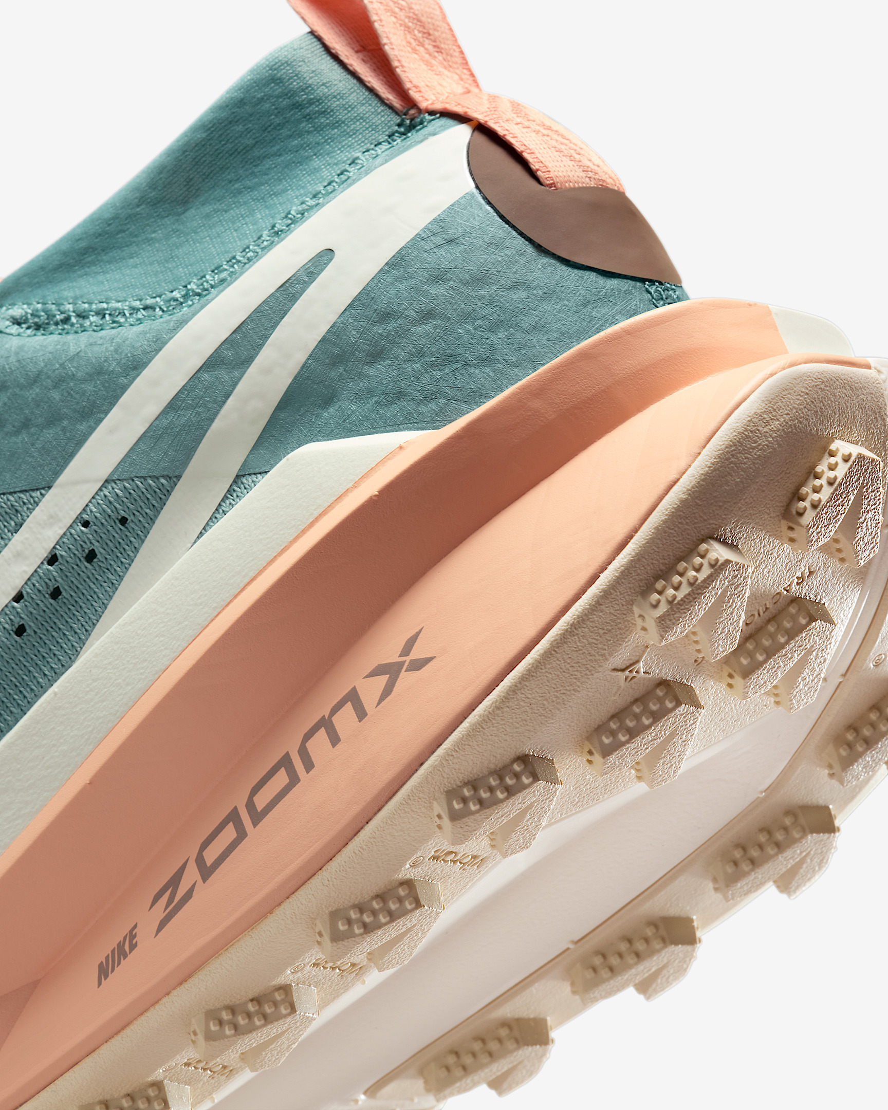 Nike Zegama 2 Women's Trail Running Shoes - 8