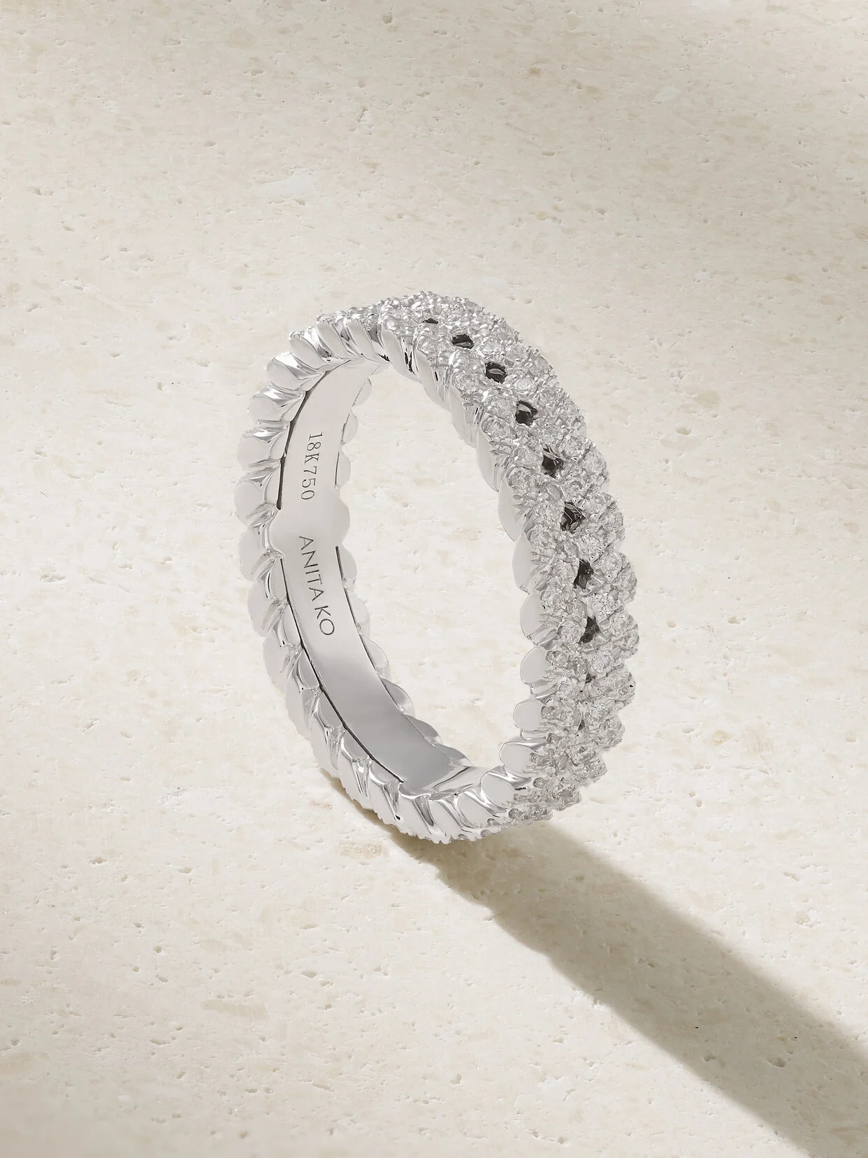 18-karat White Gold Diamond Ring - 1