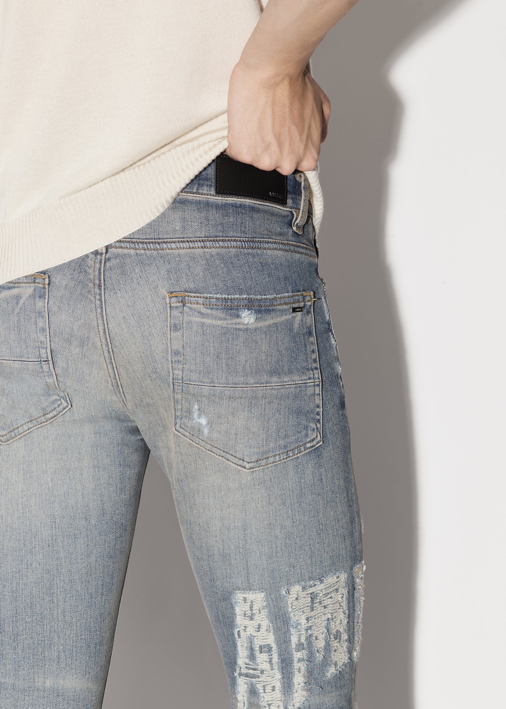 DISTRESSED AMIRI LOGO JEAN - 6