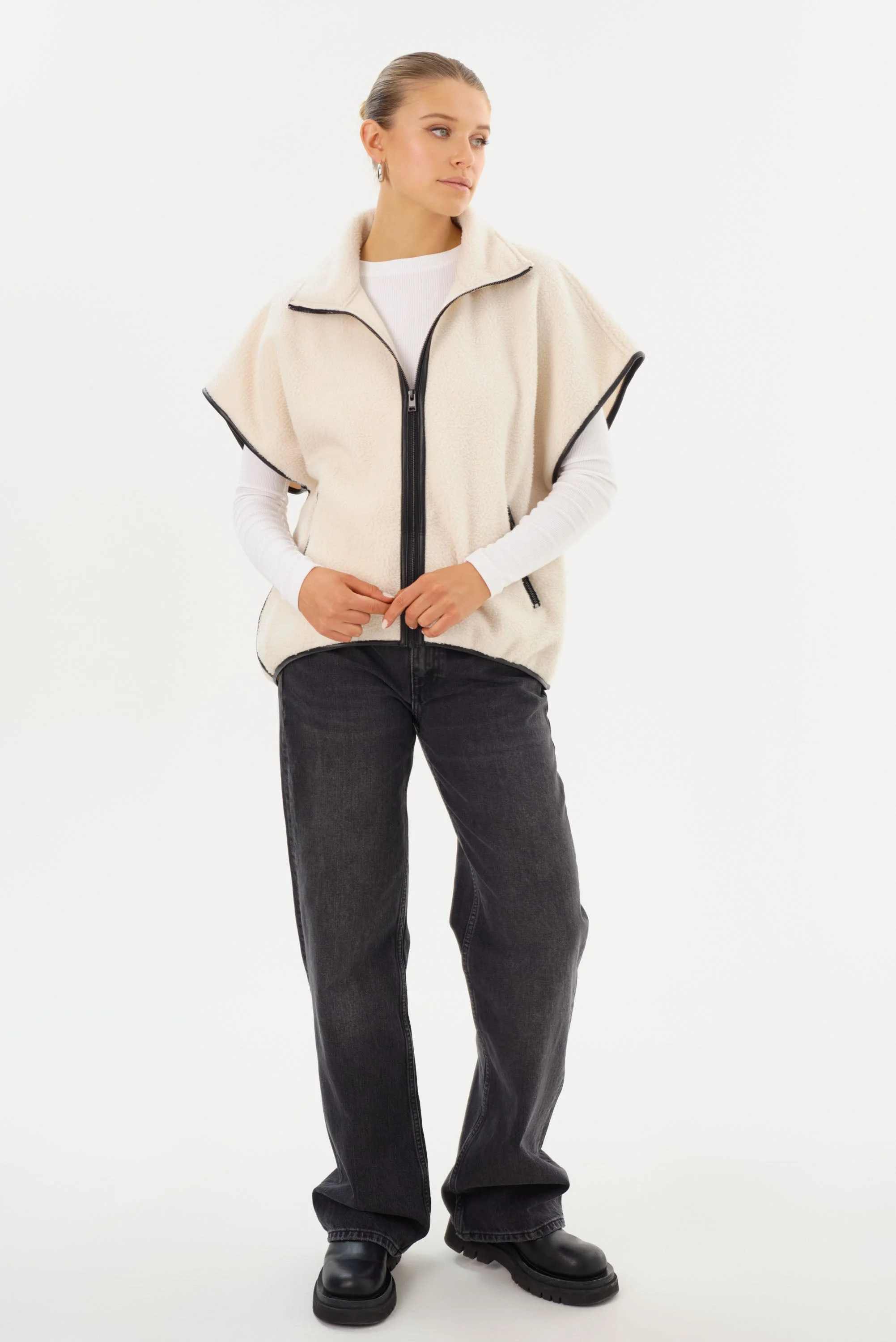 EUDORA | Polar Fleece Vest - 1