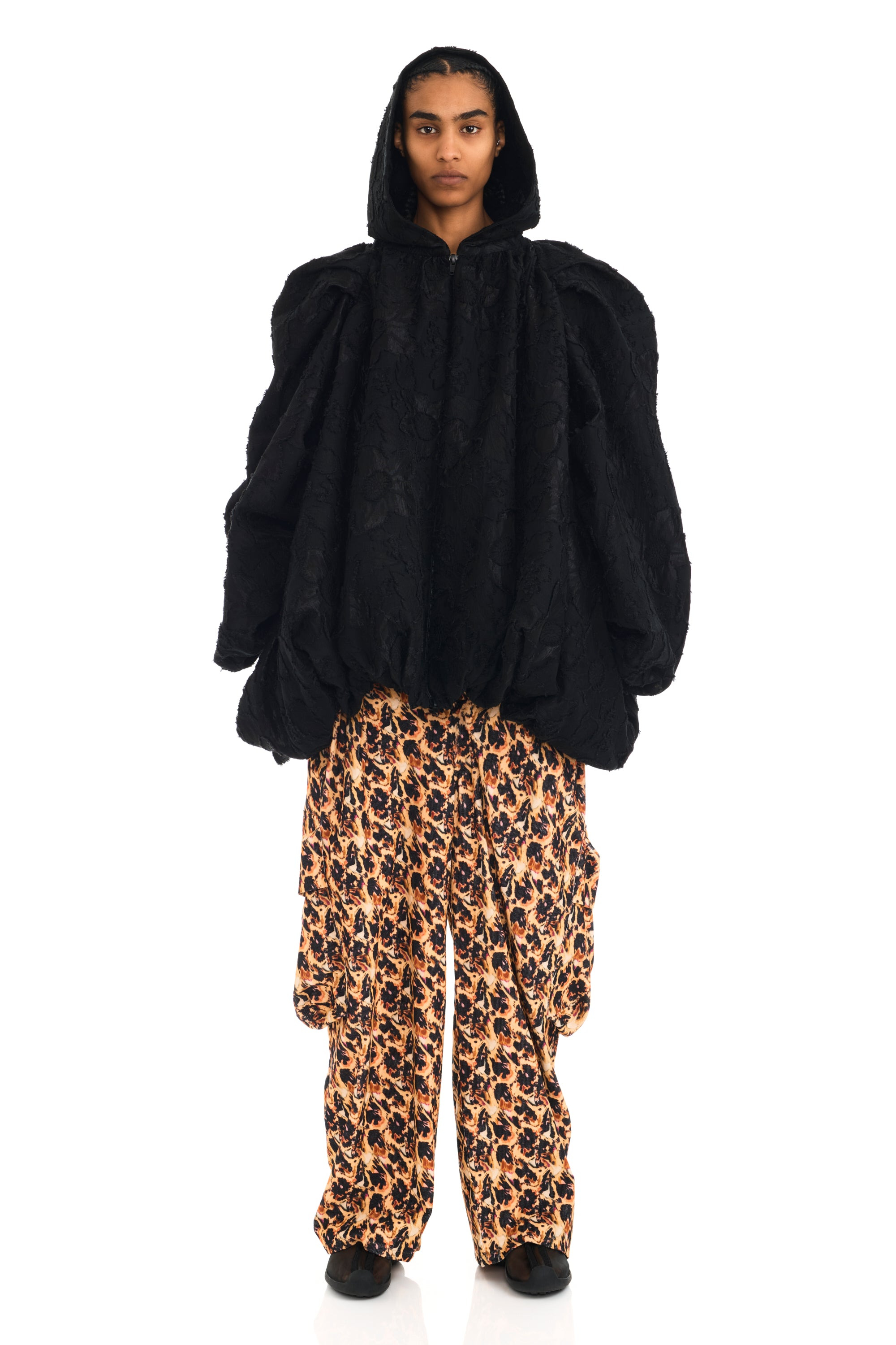 BLACK JACQUARD PILLOW COAT - 2