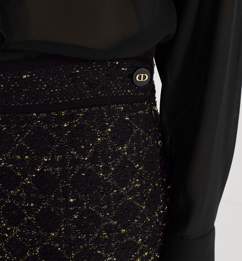 Mid-Length Macrocannage Straight Skirt 3