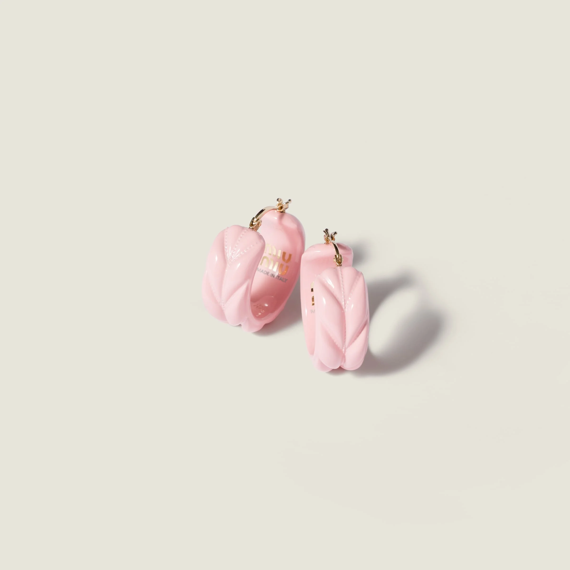 Matelassé Plexiglas earrings - 1