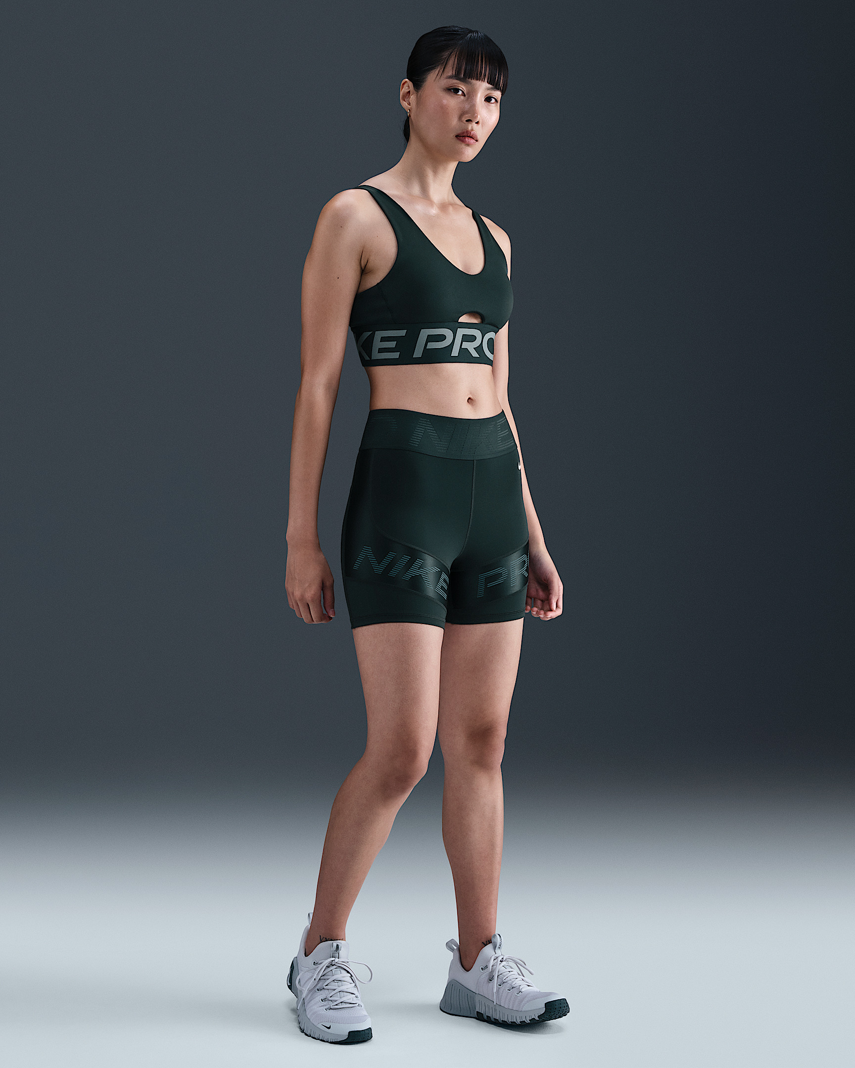 Nike Pro Indy Plunge Women's Medium-Support Padded Sports Bra - 4
