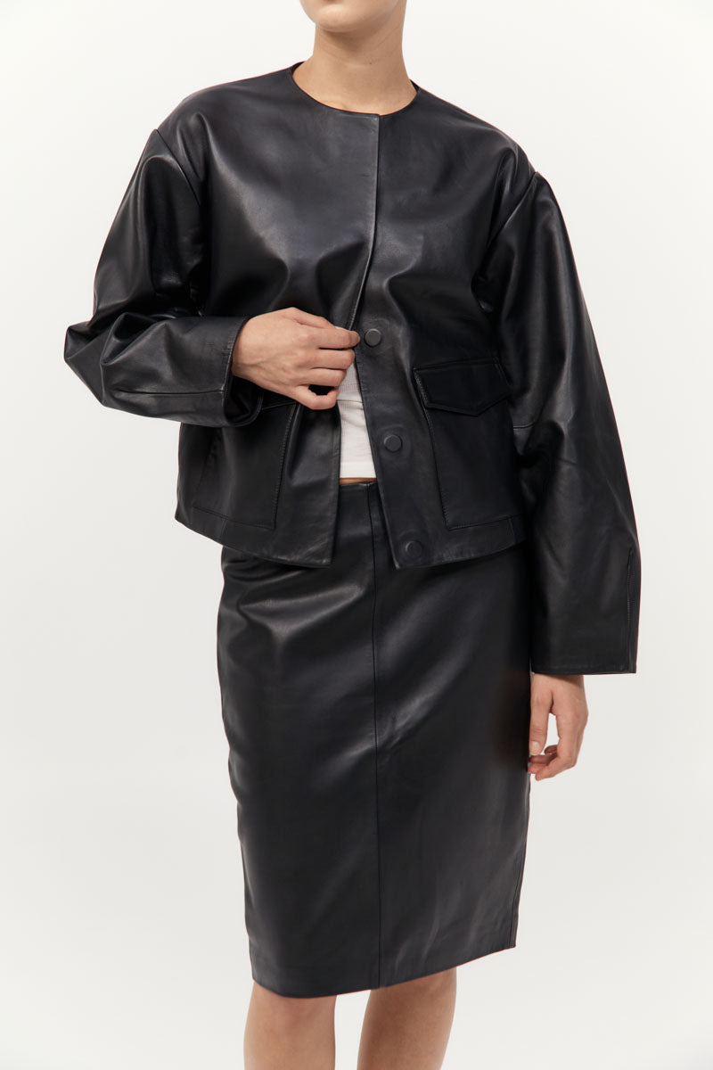 Utility Cocoon Leather Bomber - Black - 2