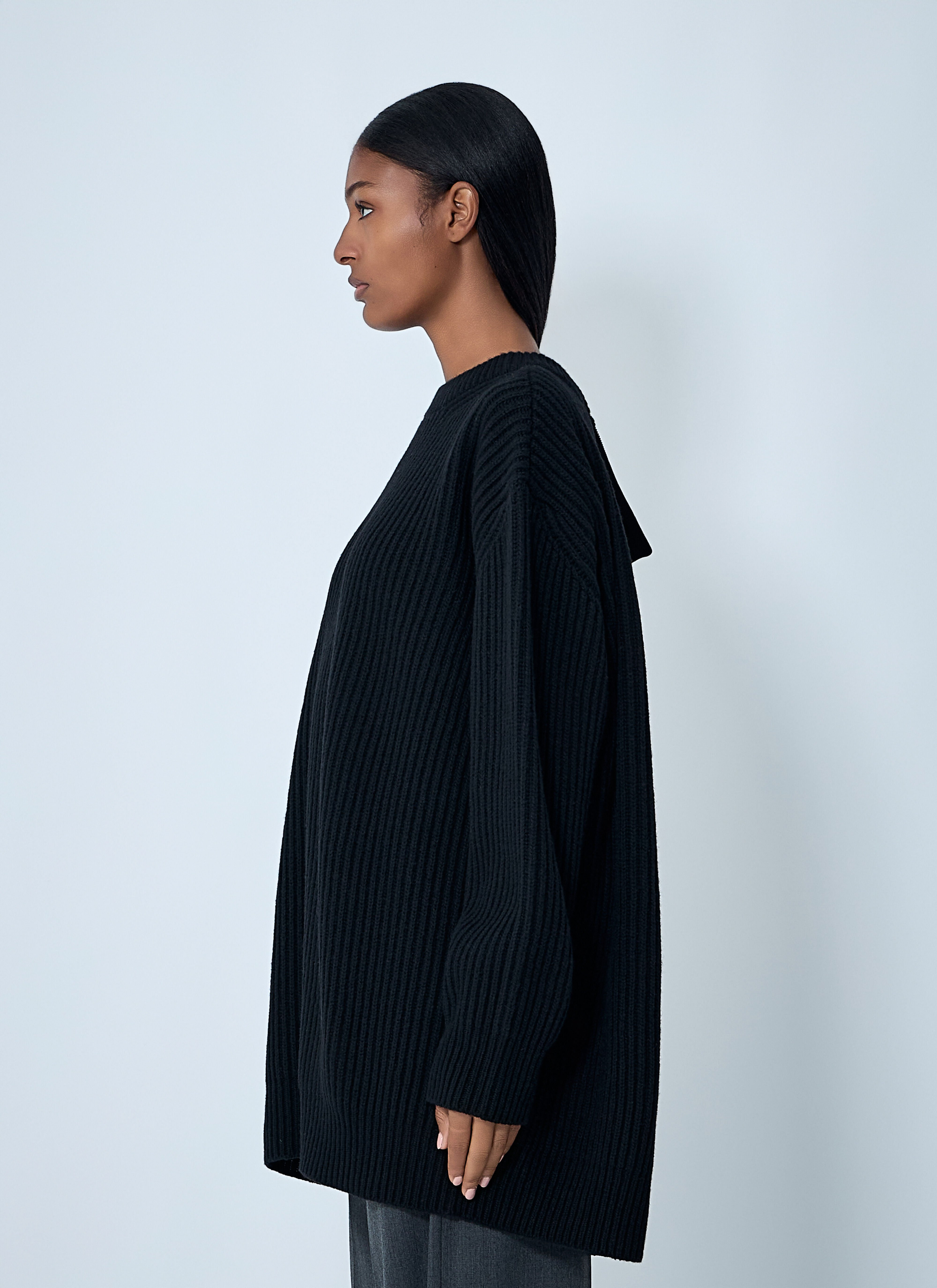 Contrast Panel Sweater - 3