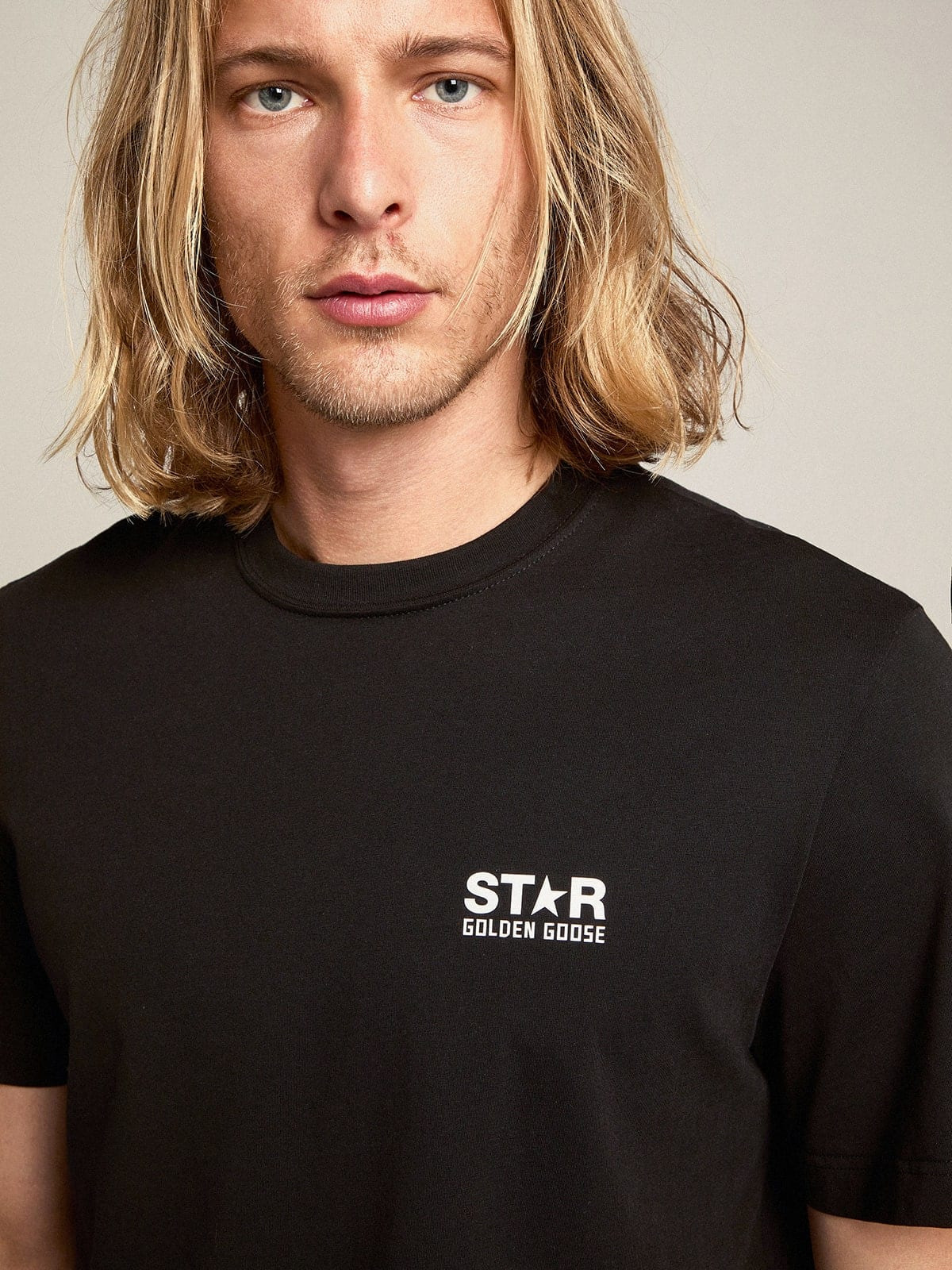 Men's black T-shirt with contrasting white logo and star - 2