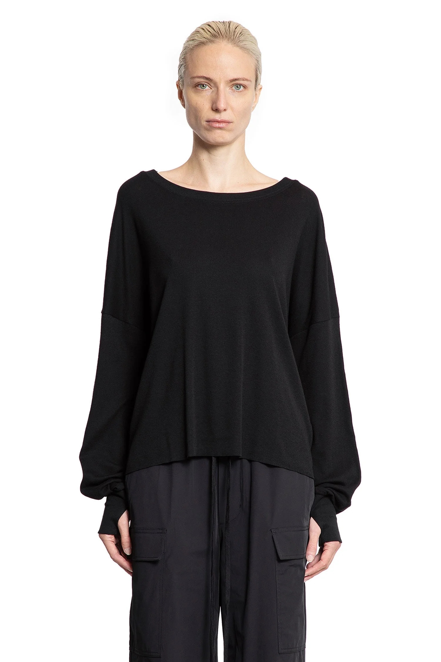 Long-Sleeve-Top-With-Hand-Gaiters - 1