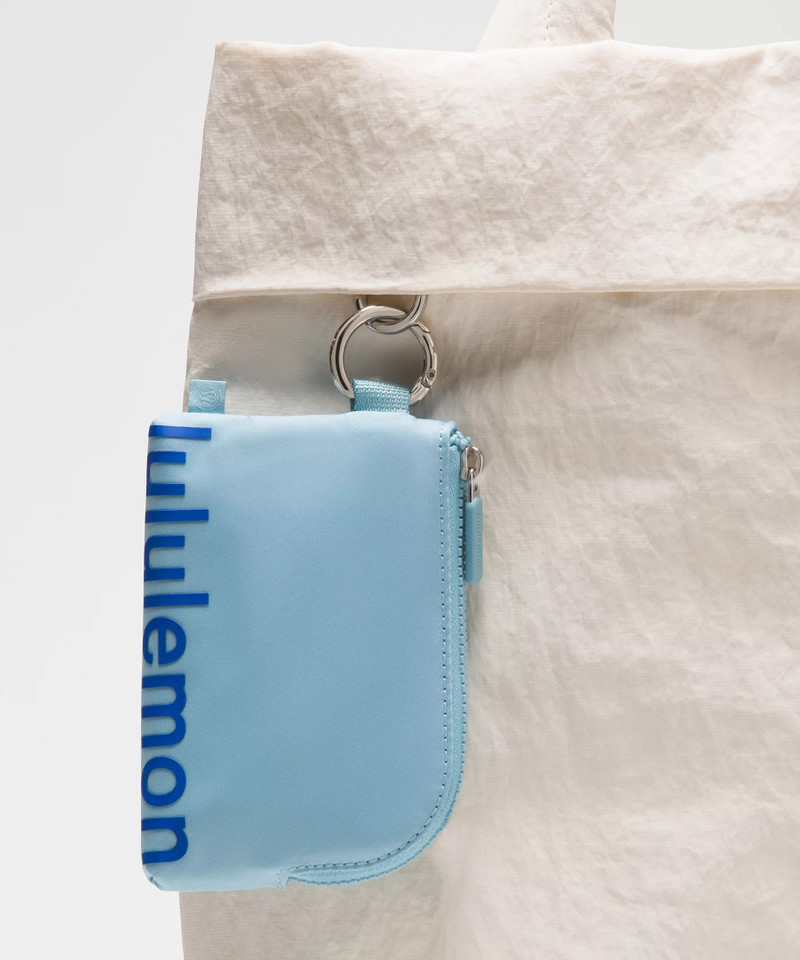 lululemon Clippable Card Pouch outlook