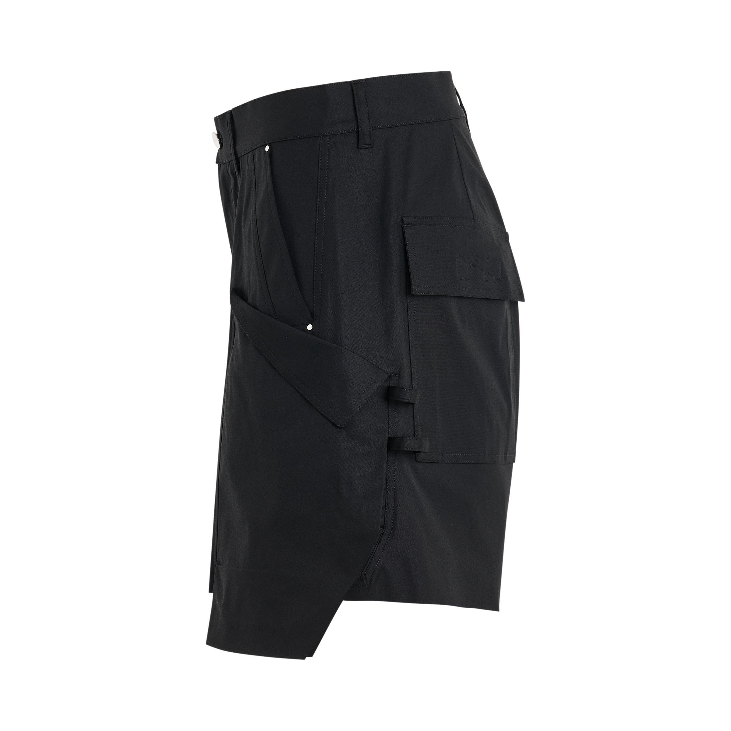 Stefan Cargo Shorts in Black - 3