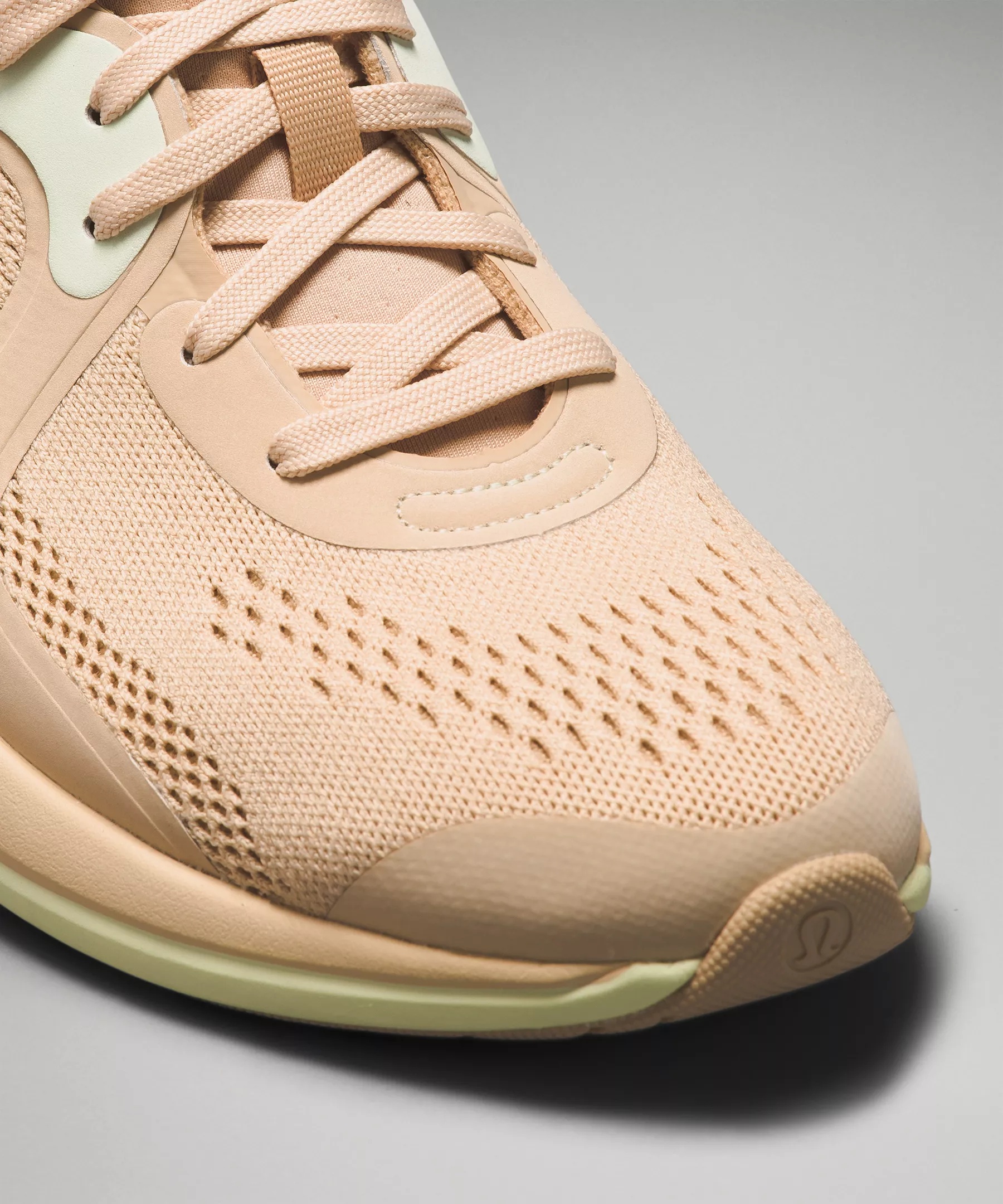 Chargefeel Low Women's Workout Shoe - 8