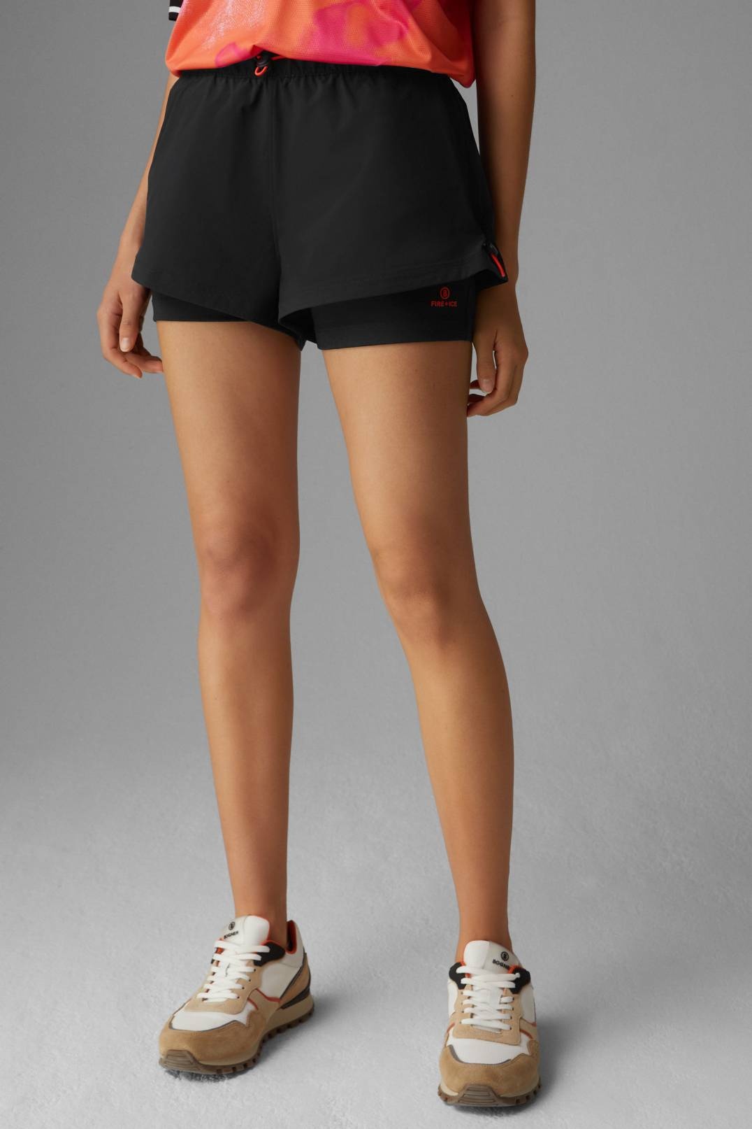 LILO SHORTS IN BLACK - 2