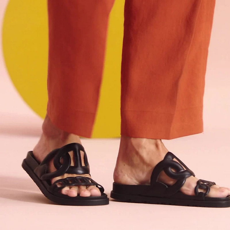 Hermès Extra sandal outlook