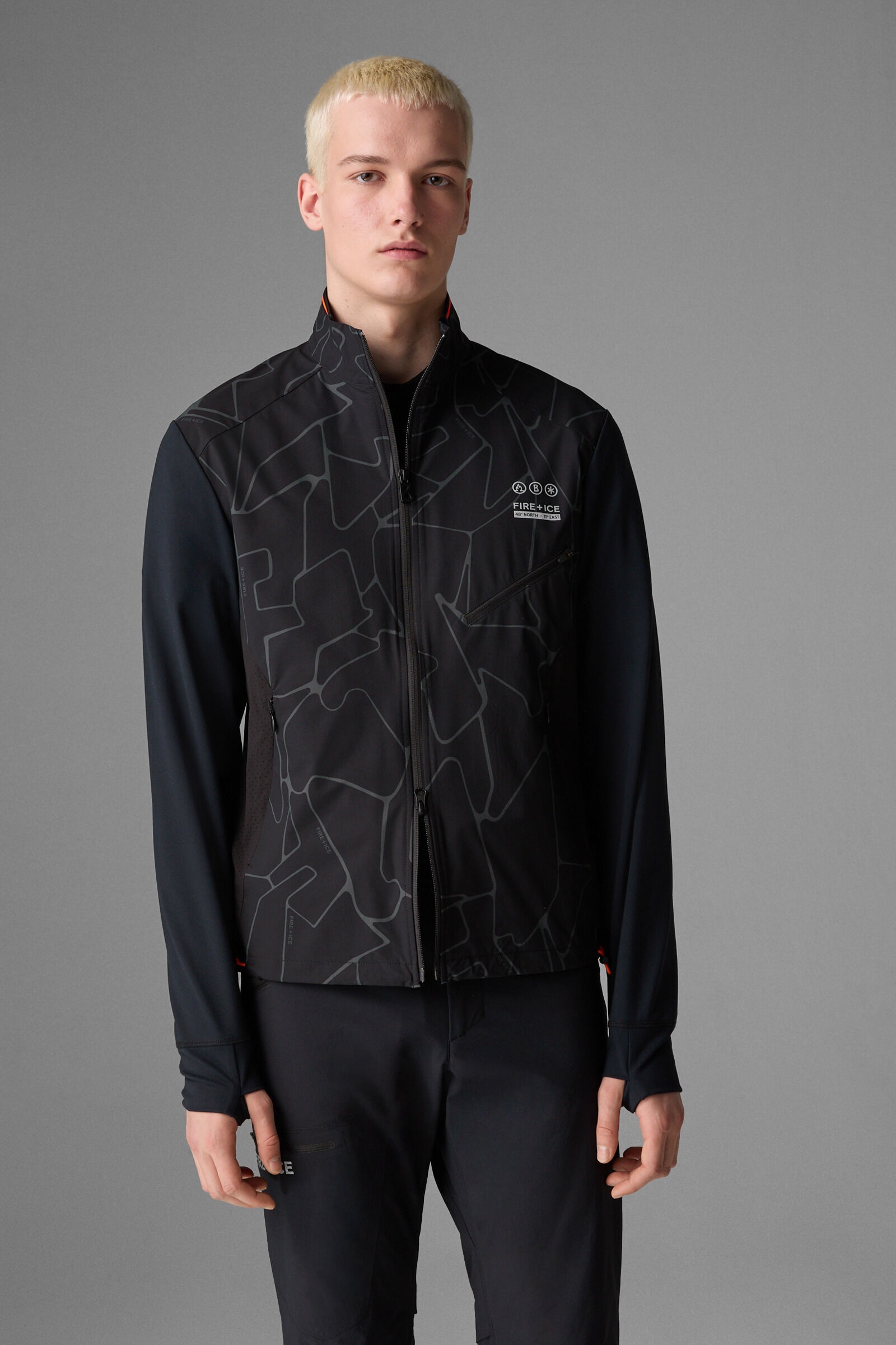 Samo Functional jacket in Black - 2