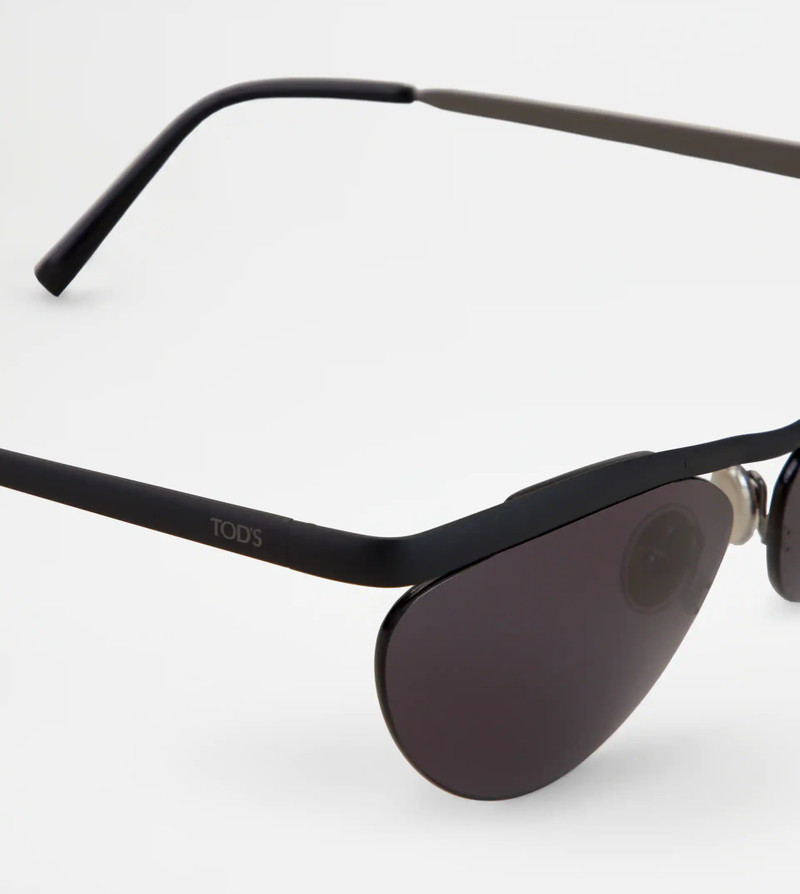 SUNGLASSES - BLACK 4