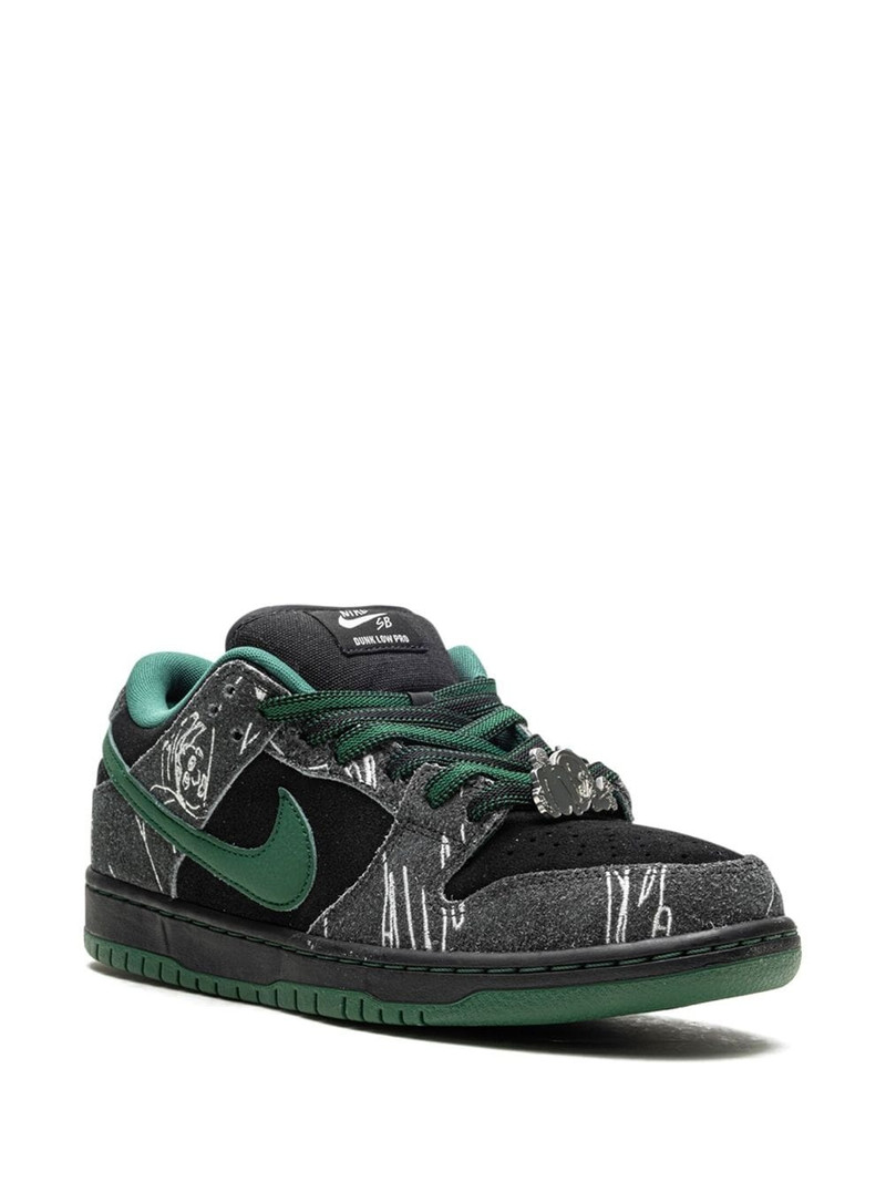 Nike SB Dunk Low "There Skateboards" sneakers outlook
