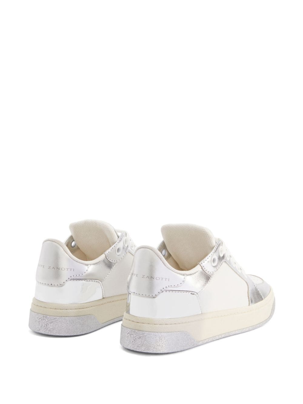 logo-patch leather sneakers - 3