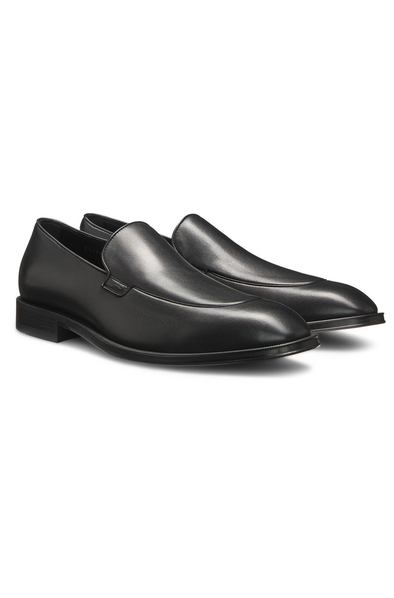LEATHER LOAFERS WITH APRON TOE 2