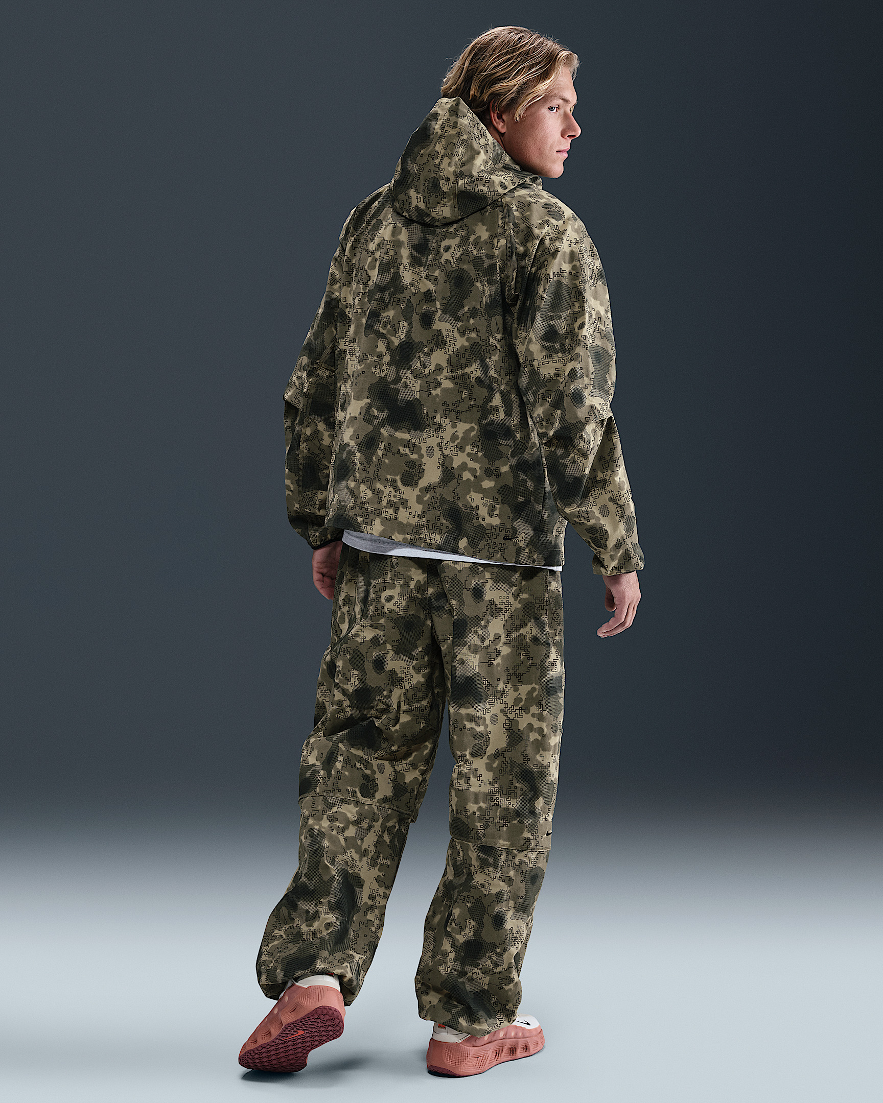 Nike Tech Men's Dri-FIT Woven Camo Windrunner Oversized Jacket - 5