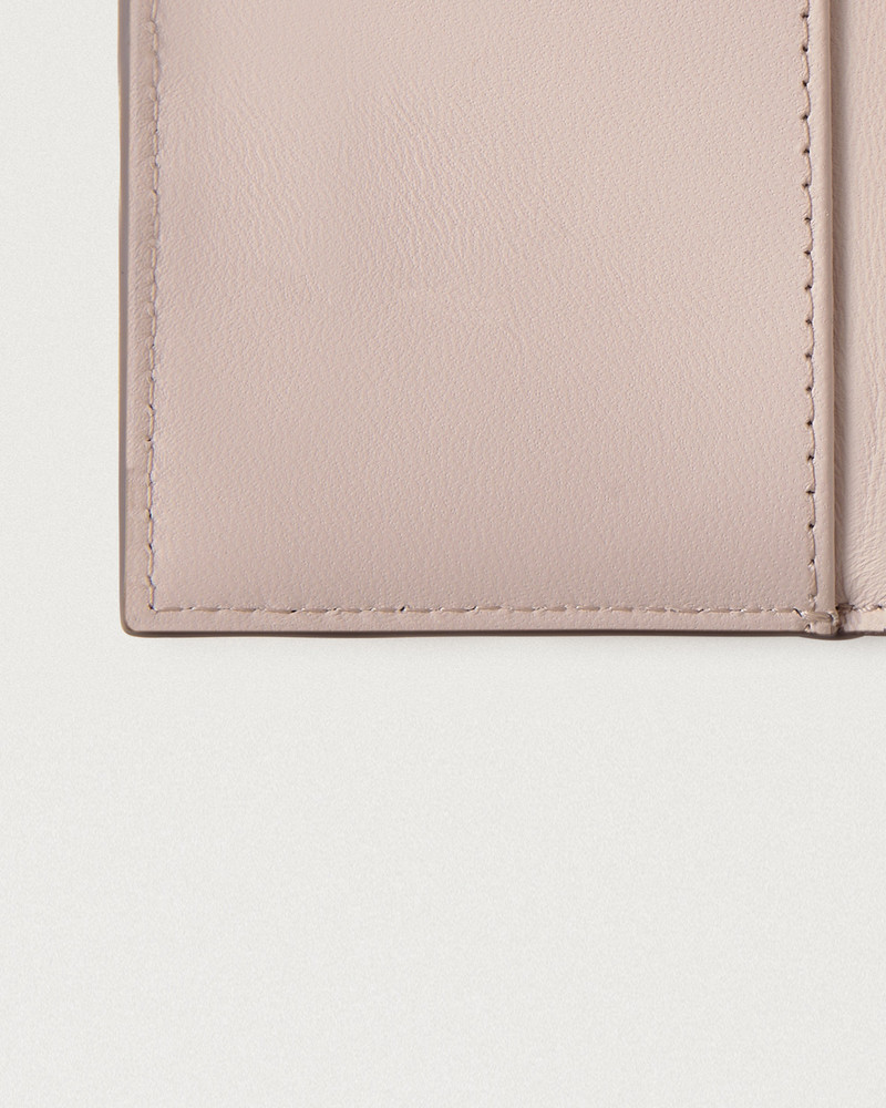 Folded Multi-Card Wallet
Blossom Pink Small Classic Grain 7