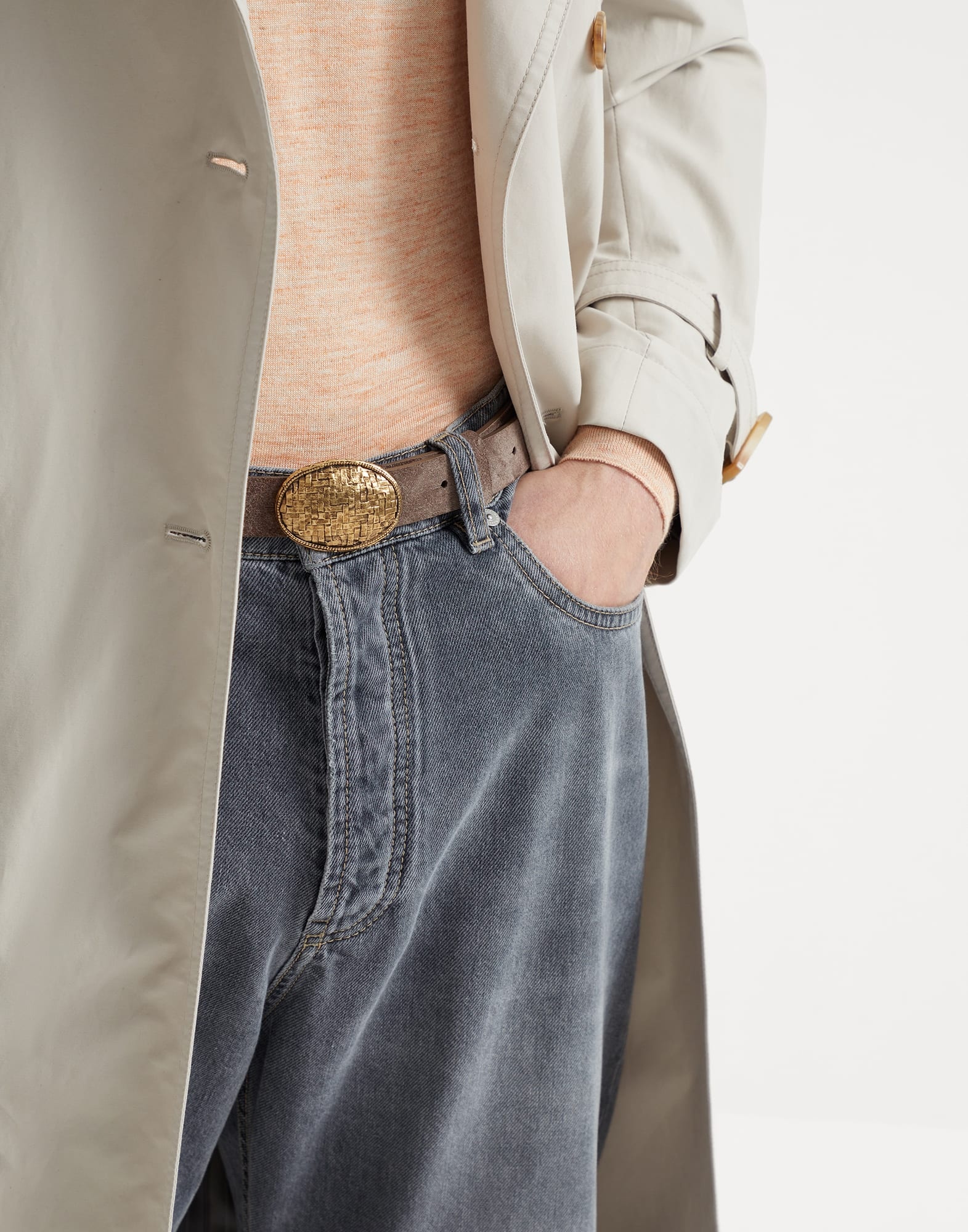 Reversed leather belt with decorative buckle - 3