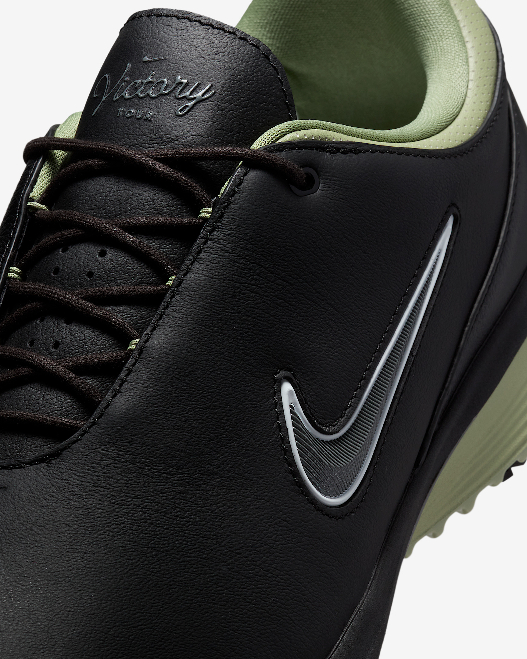 Nike Victory Tour 4 Golf Shoes - 8