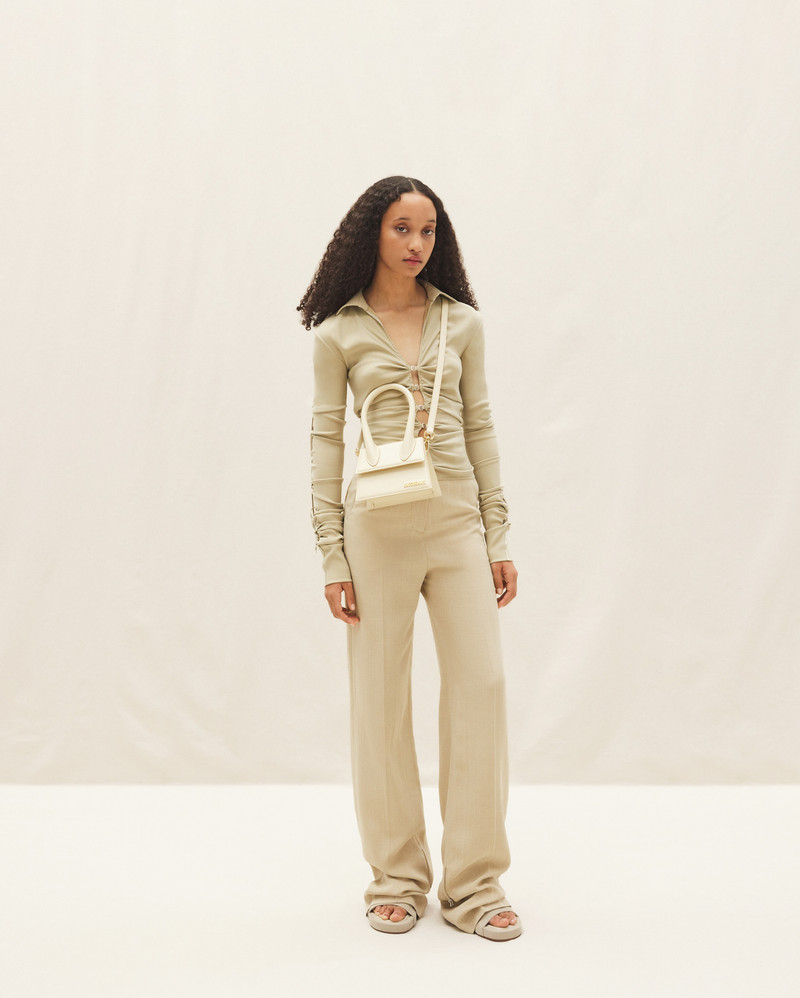 JACQUEMUS Le Chiquito moyen outlook