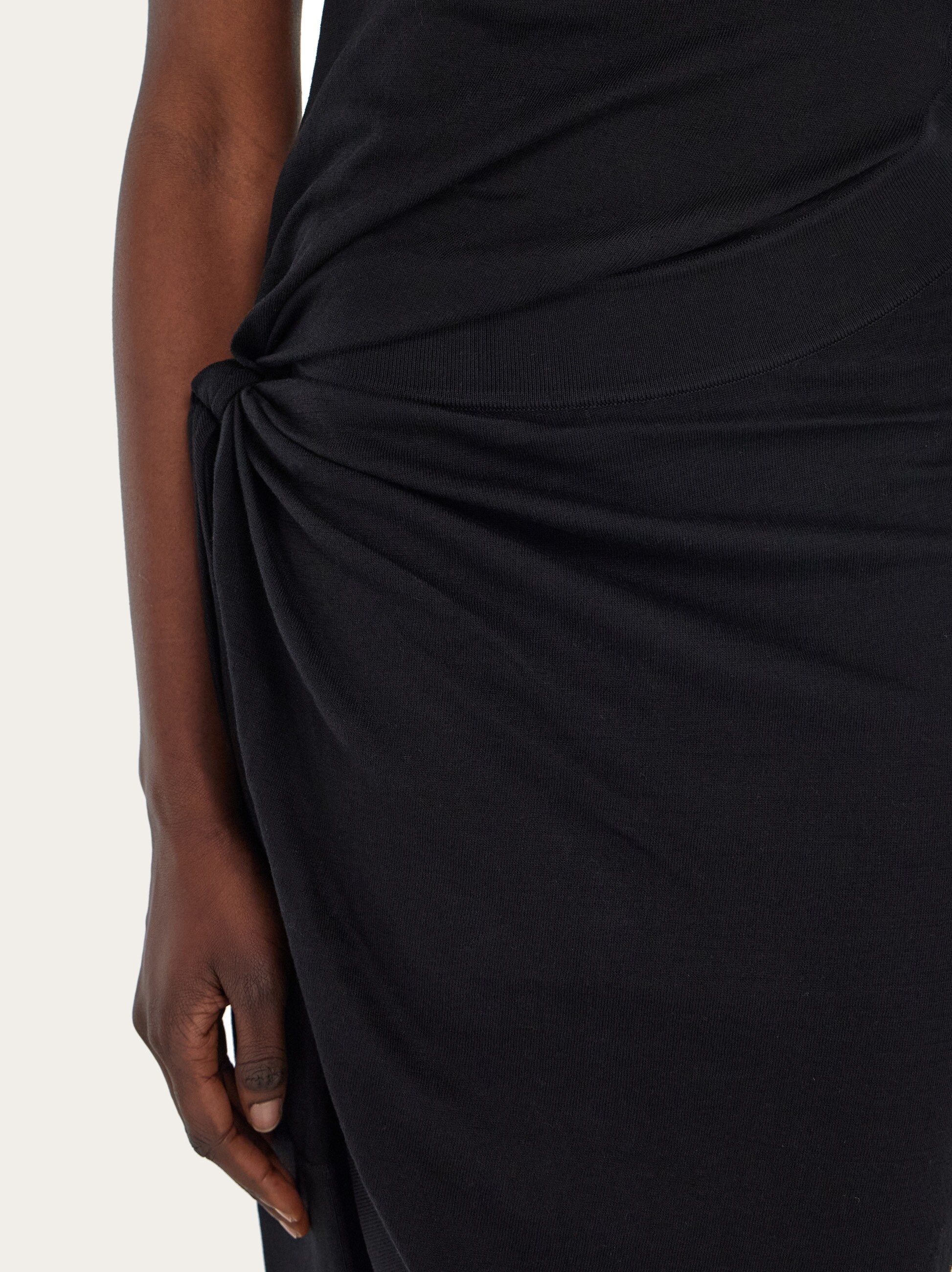 Sleeveless knitted dress - 6