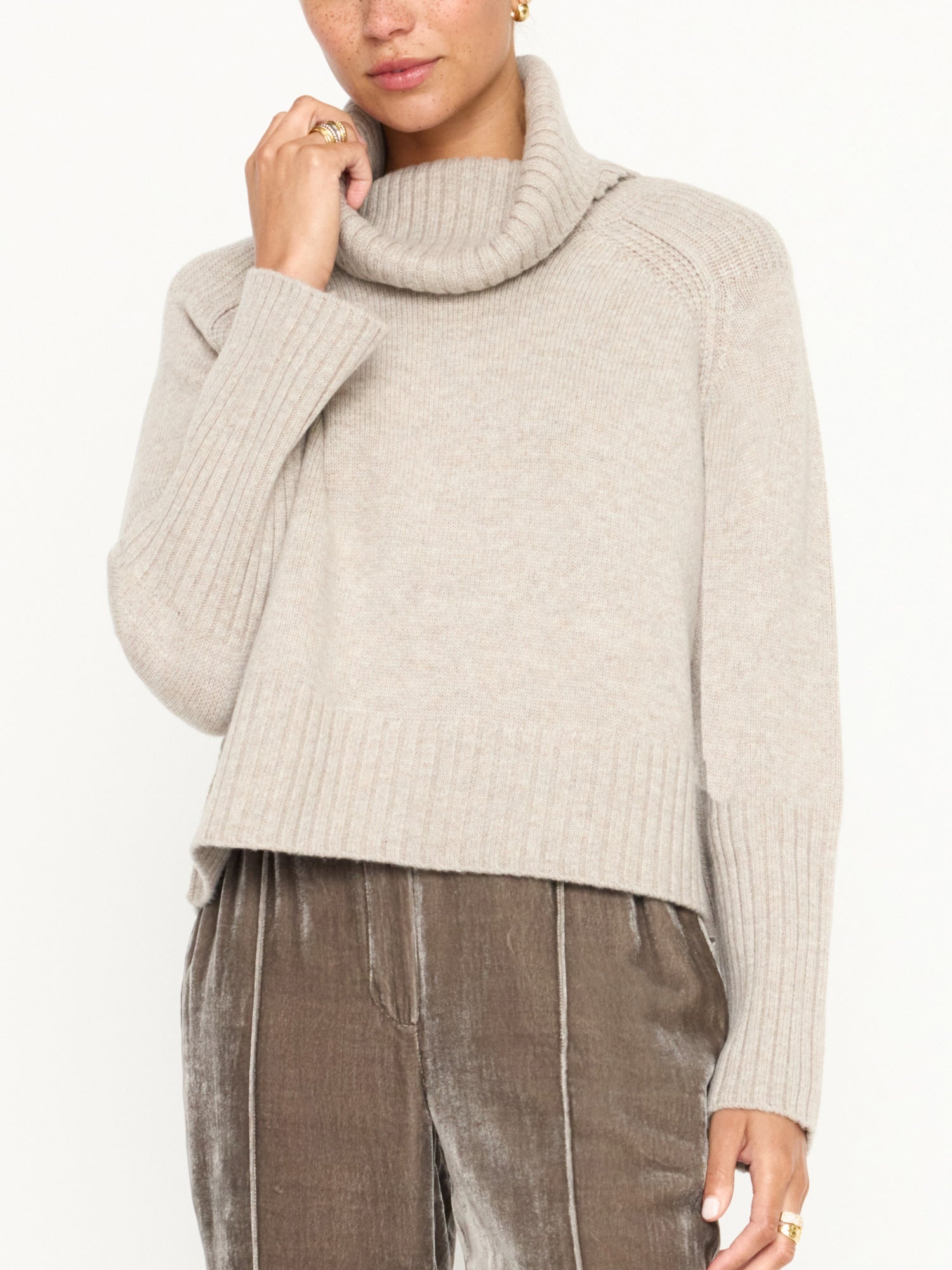 The Orion Turtleneck Sweater - 4