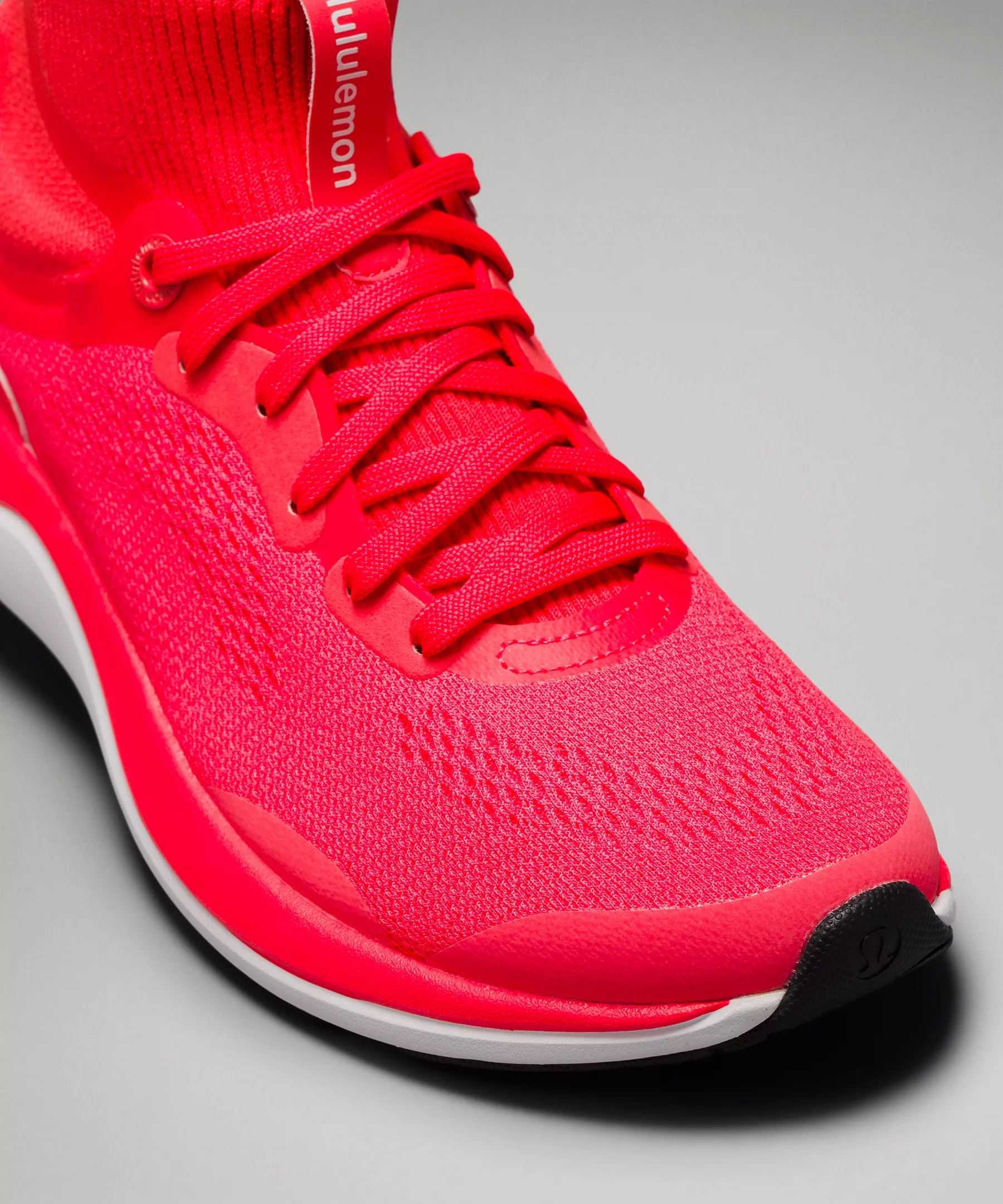 Women's Chargefeel Mid Workout Shoe - 8