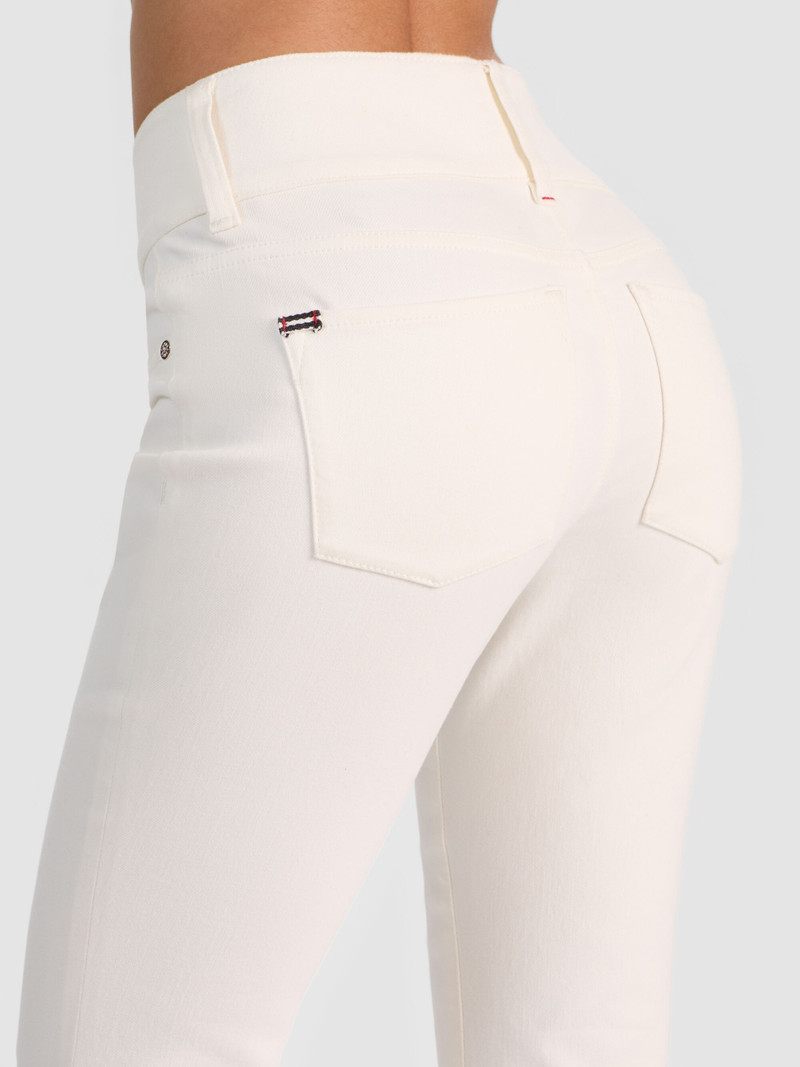 KAI LOW RISE JEAN 5