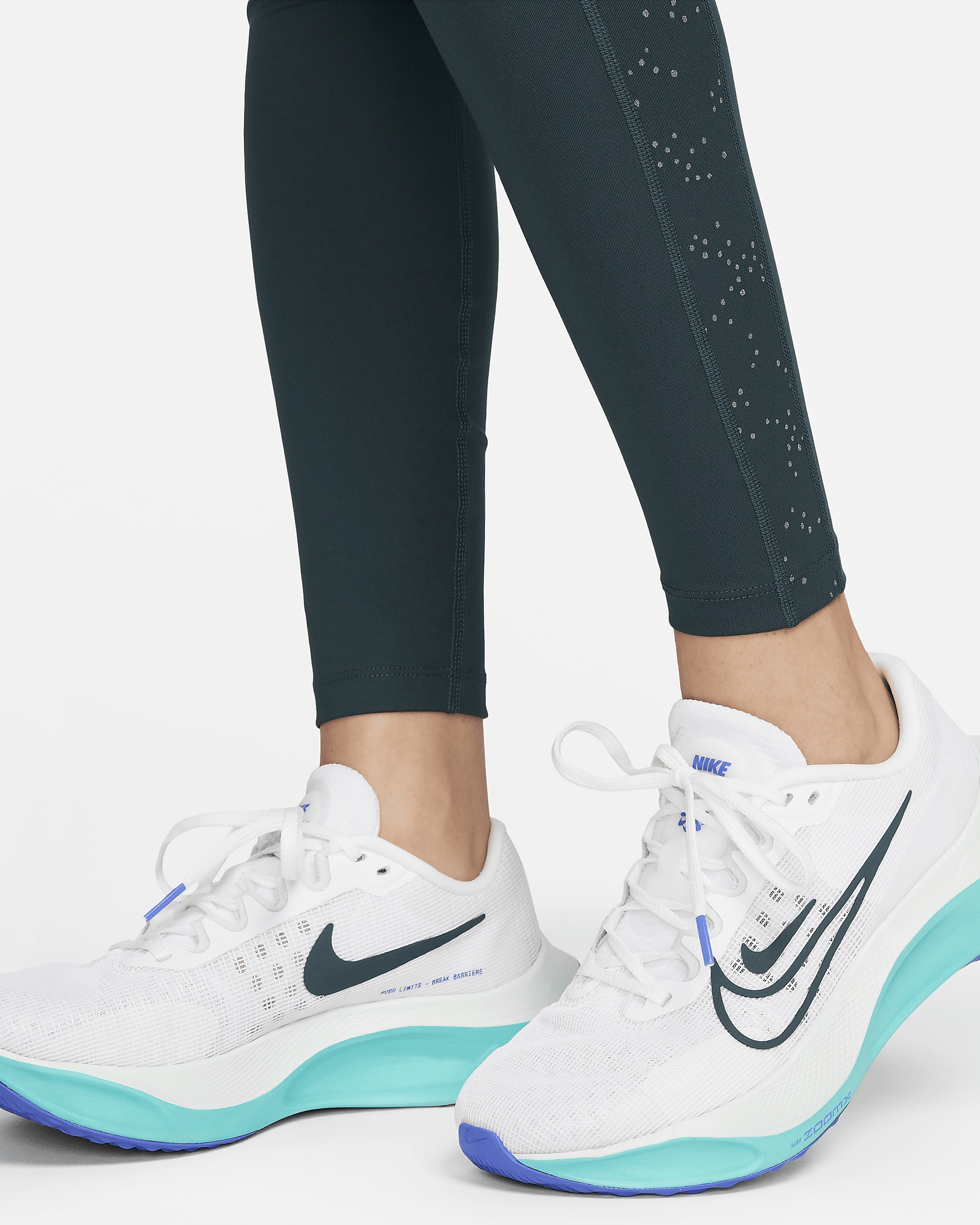 Nike Women's Fast Mid-Rise 7/8 Printed Leggings with Pockets - 6