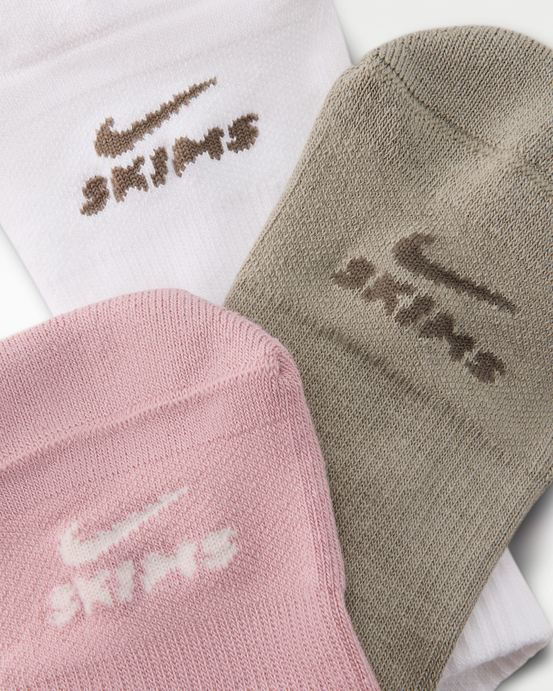 Nike NikeSKIMS Women's Dri-FIT Ankle Socks (3 Pairs) outlook