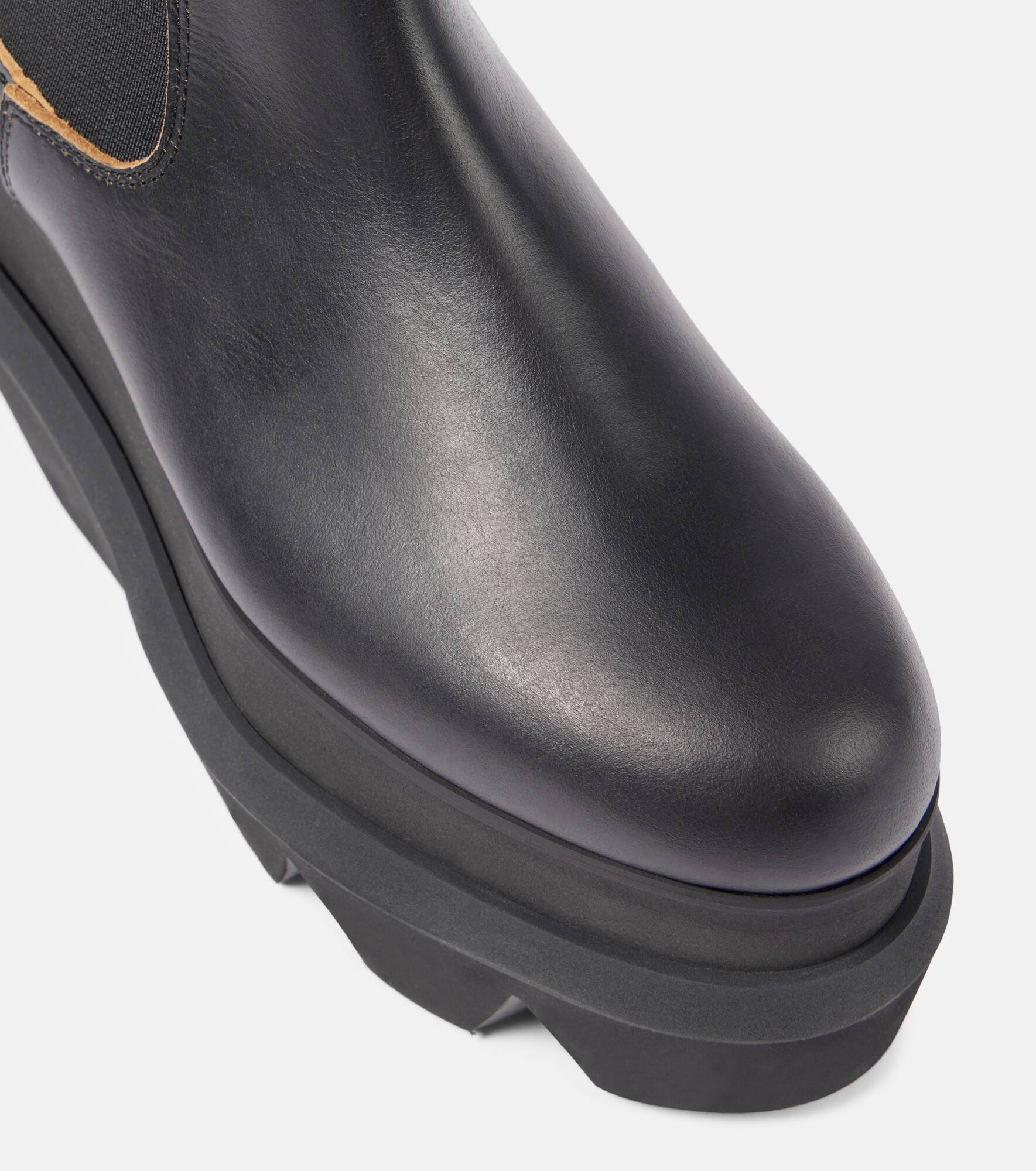 Leather Chelsea boots - 6