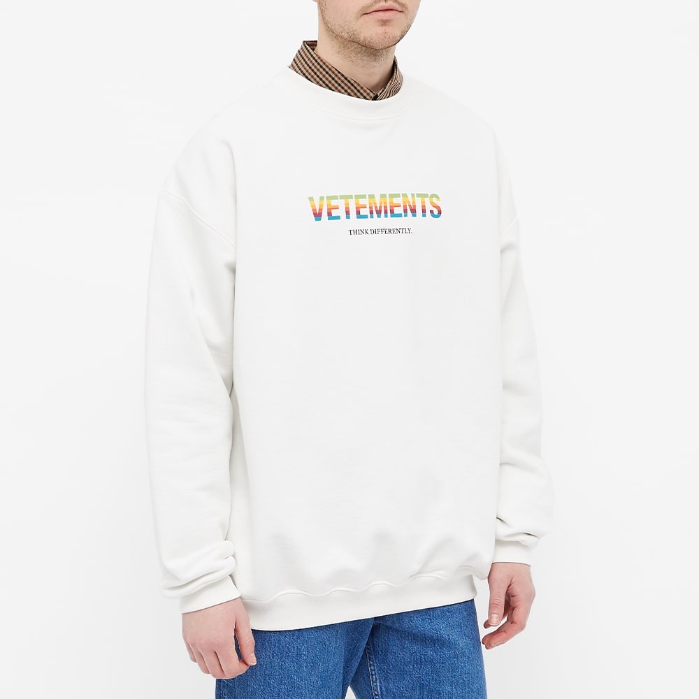 VETEMENTS Think Differently Logo Crew Sweat - 4