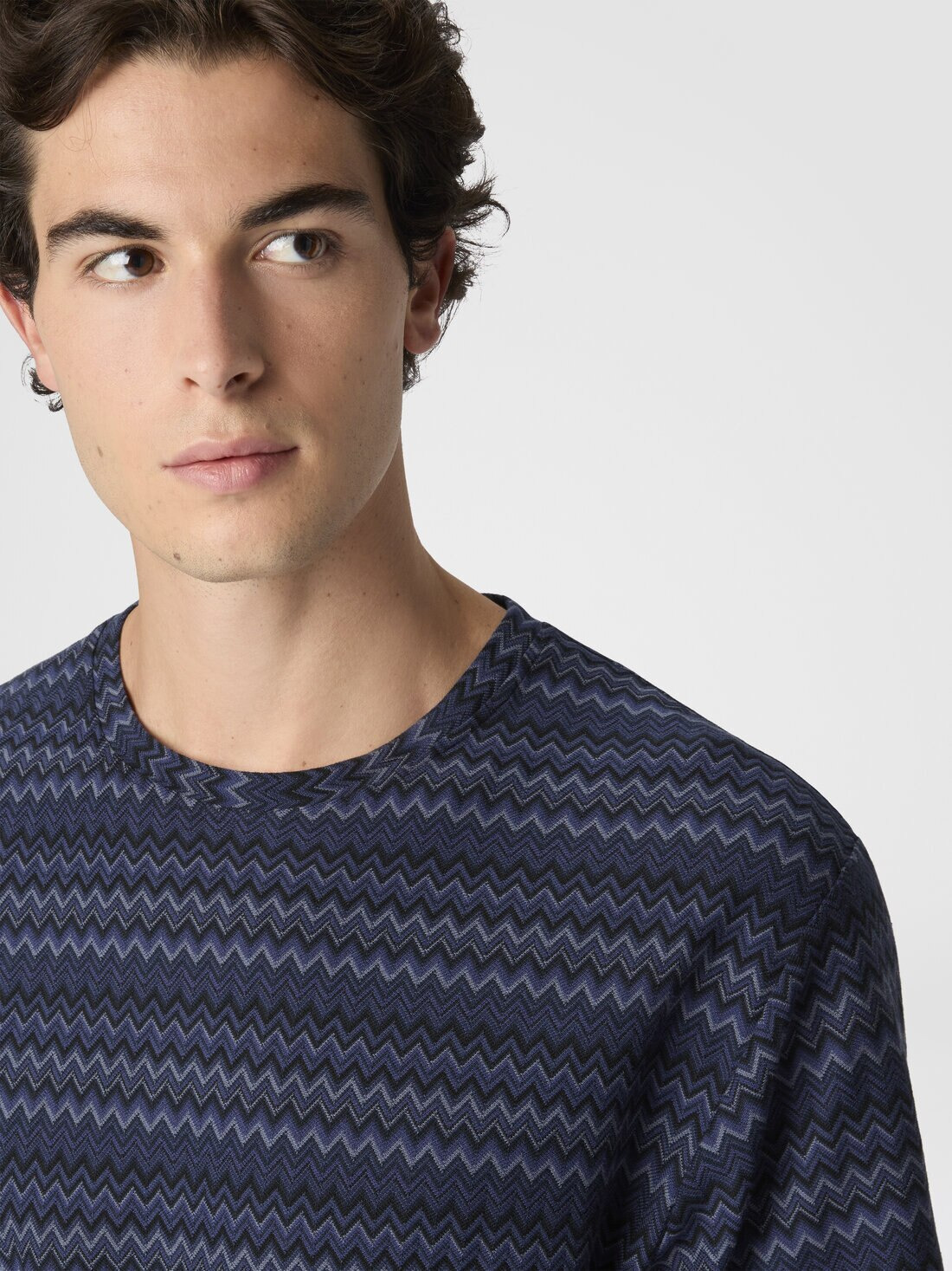 Crew Neck T-Shirt with Micro Zigzag - 5