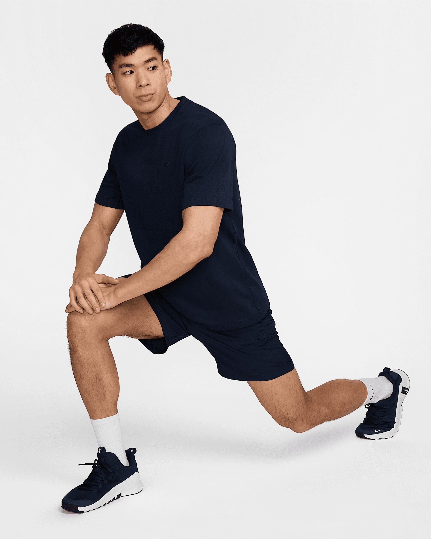Nike Primary Men's Dri-FIT Short-Sleeve Versatile Top - 6