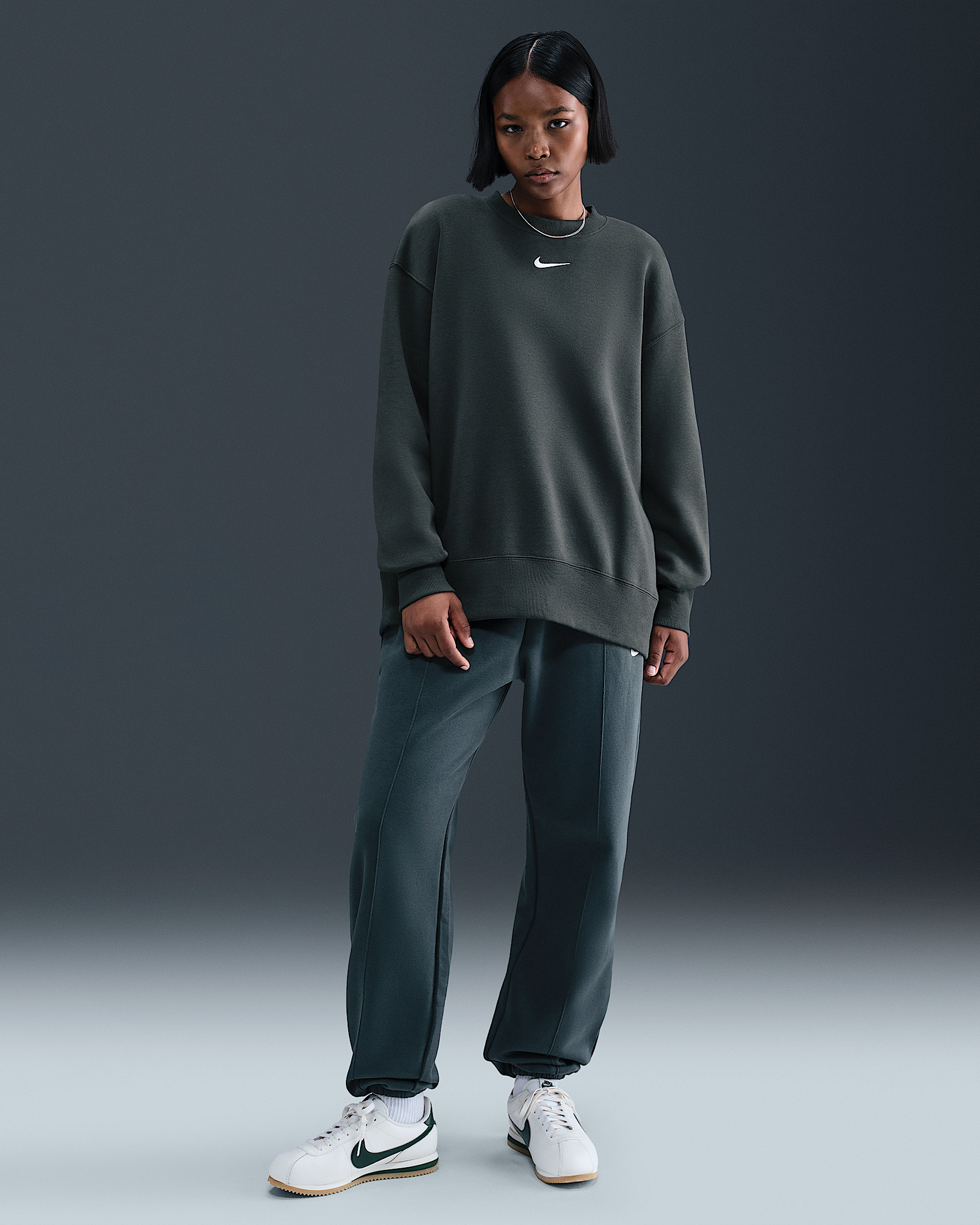 Nike Sportswear Phoenix Fleece Women's Oversized Crew-Neck Sweatshirt - 4