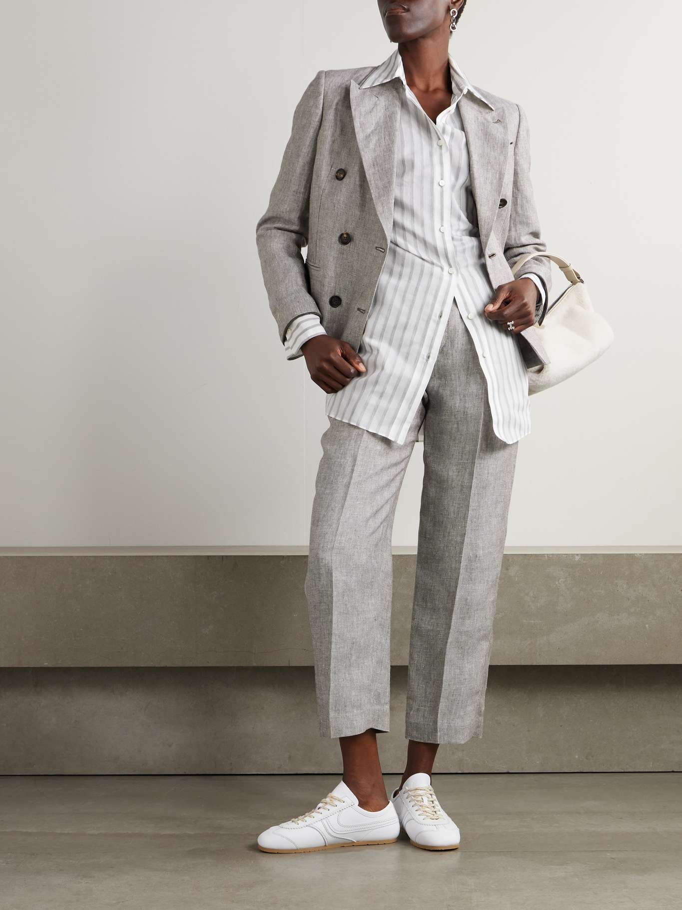 【送料&関税込】Brunello Cucinelli Sparkling Linen Twill Bla Brunello Cucinelli Sparkling Top from $755.00 - on Stylight