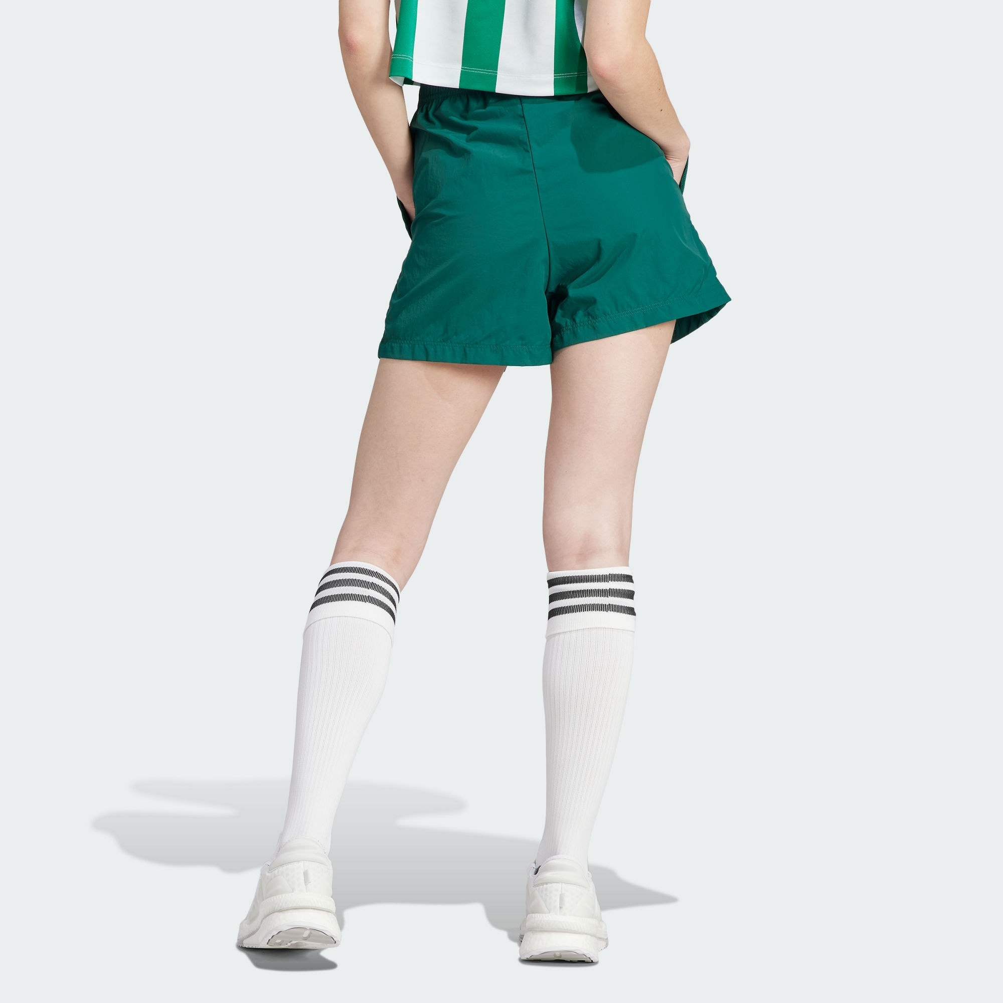 (WMNS) adidas Tiro Snap-Button Shorts 'Green' IM5015 - 3